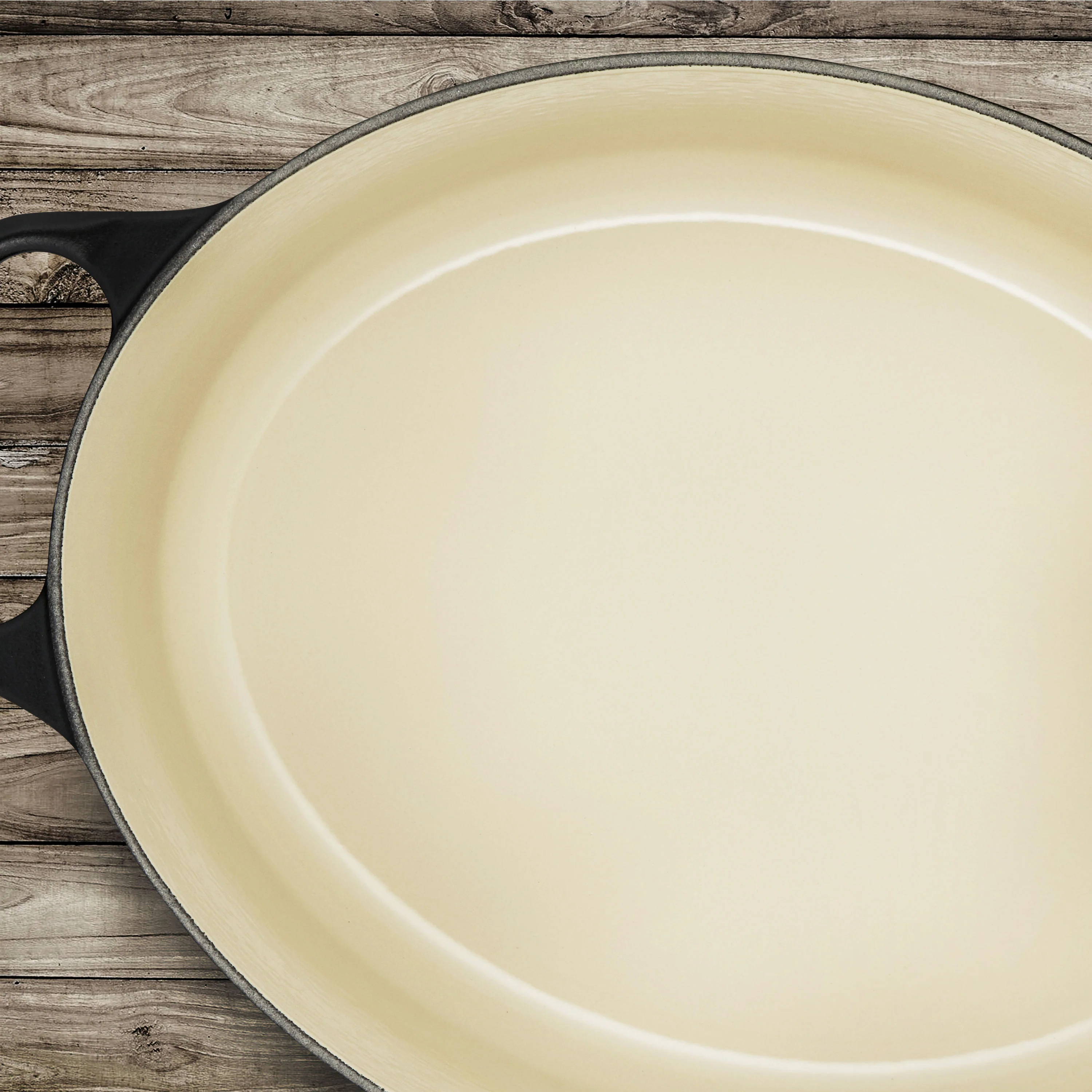 Le Creuset Signature Cast Iron 8-quart Licorice Oval Dutch Oven with Copper Knob - Image 3