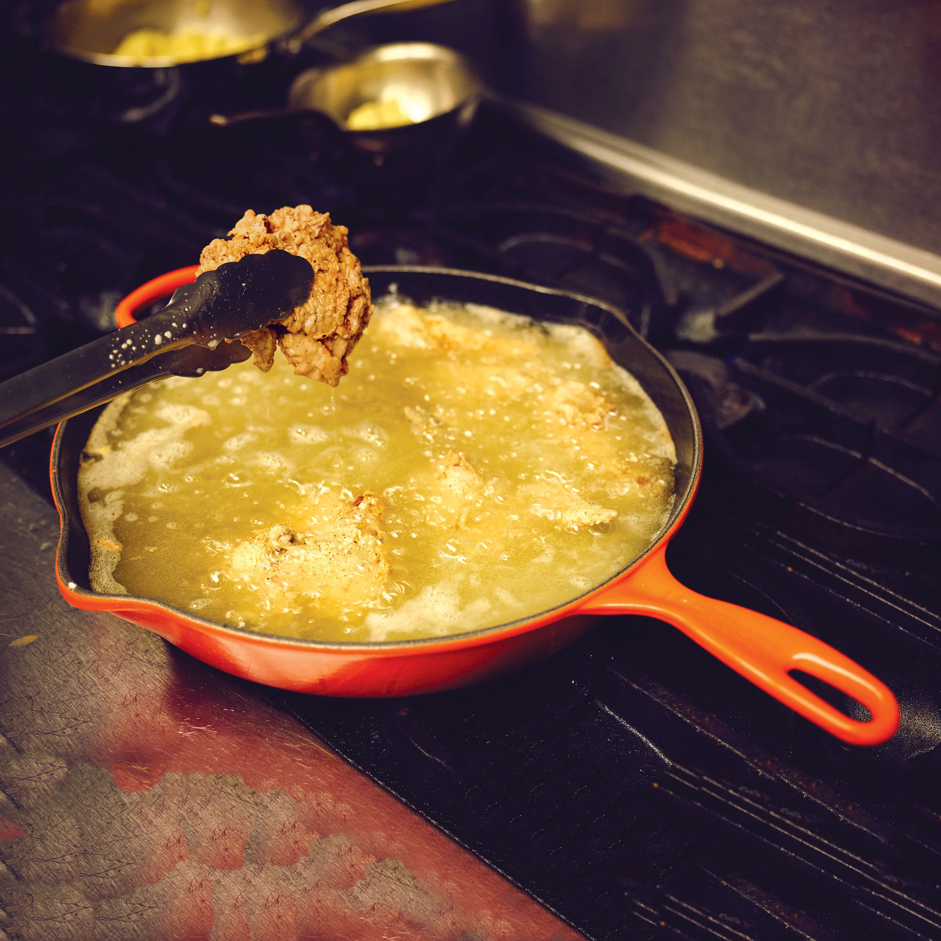 Le Creuset Signature Cast Iron 10.25" Flame Skillet - Image 6