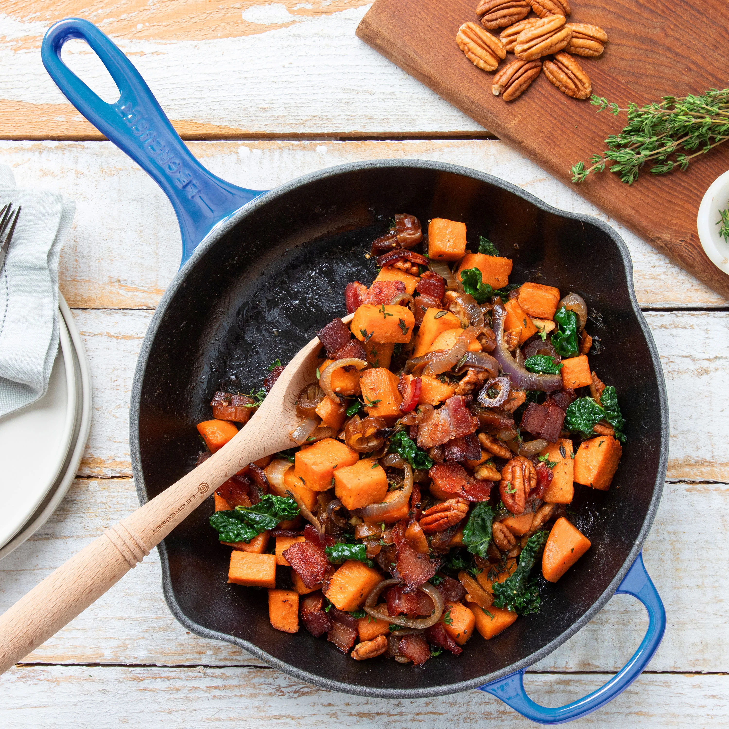 Le Creuset Signature Cast Iron 10.25" Marseille Skillet - Image 3