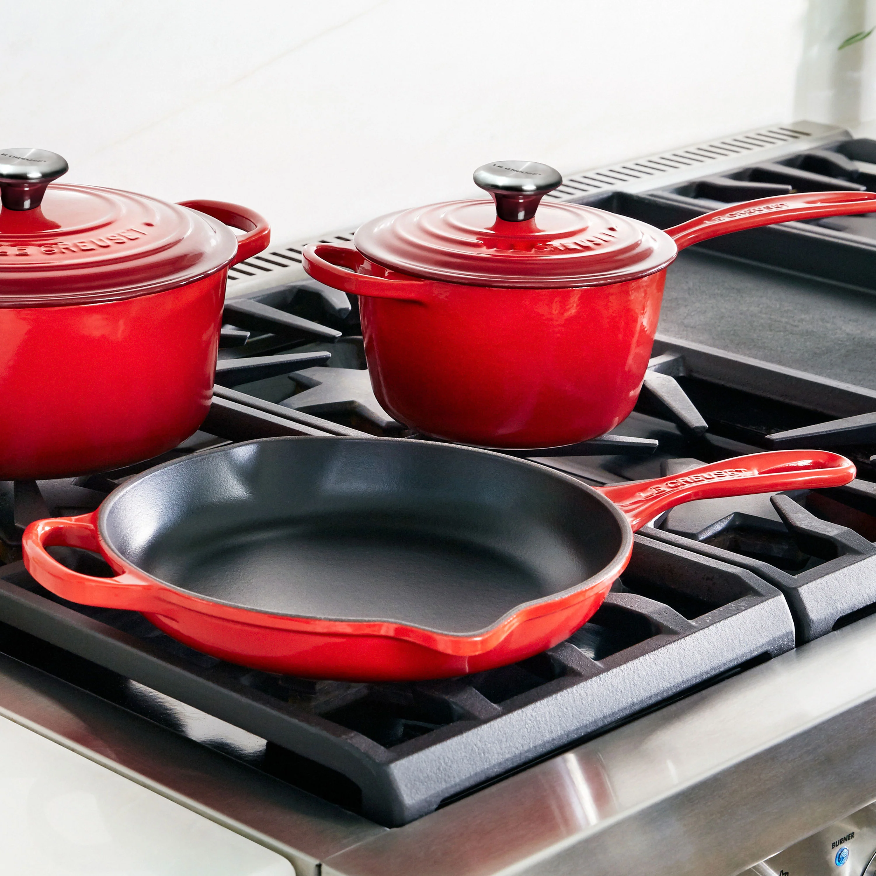 Le Creuset Signature Cast Iron 10.25" Cerise Skillet - Image 5