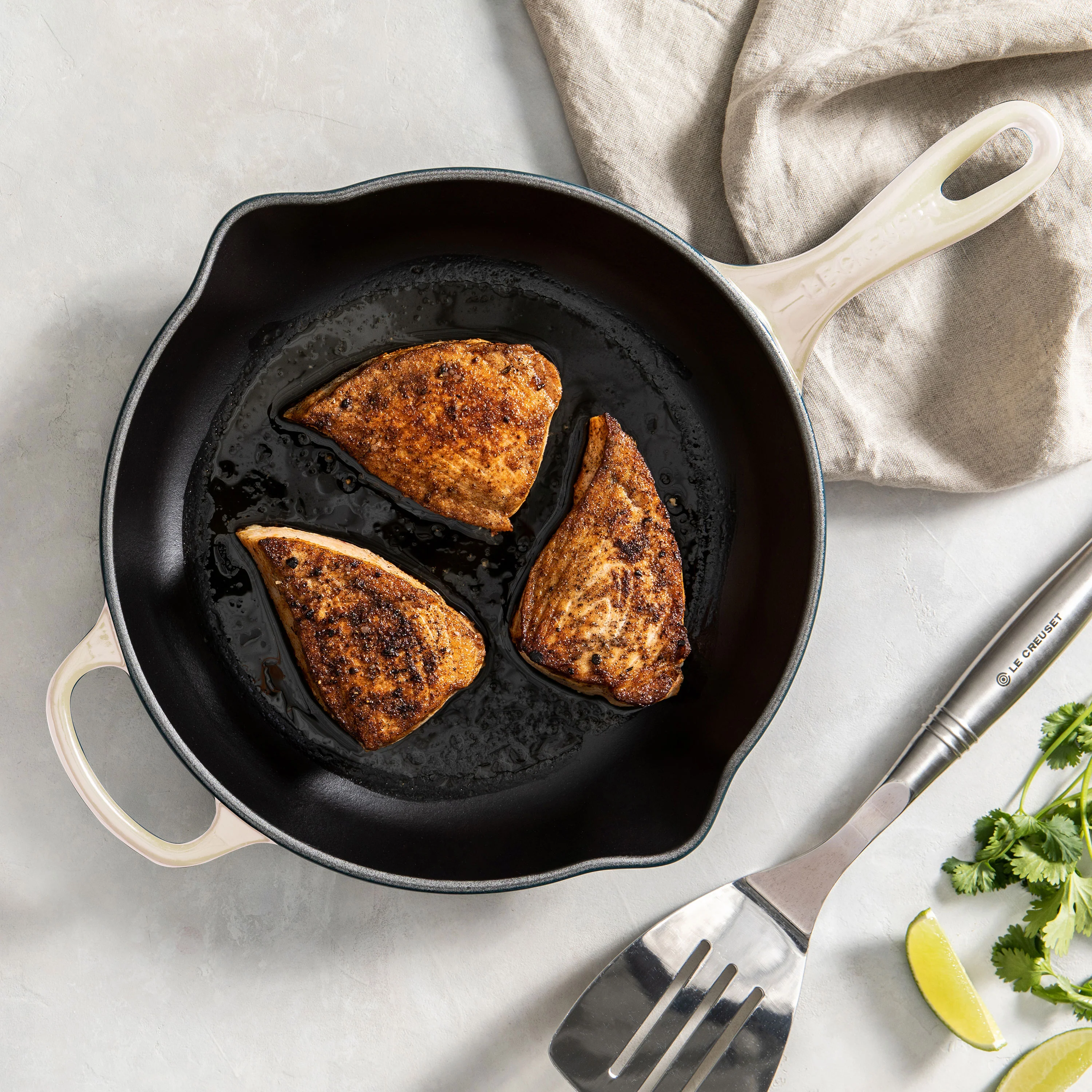 Le Creuset Signature Cast Iron 11.75" Meringue Skillet - Image 7