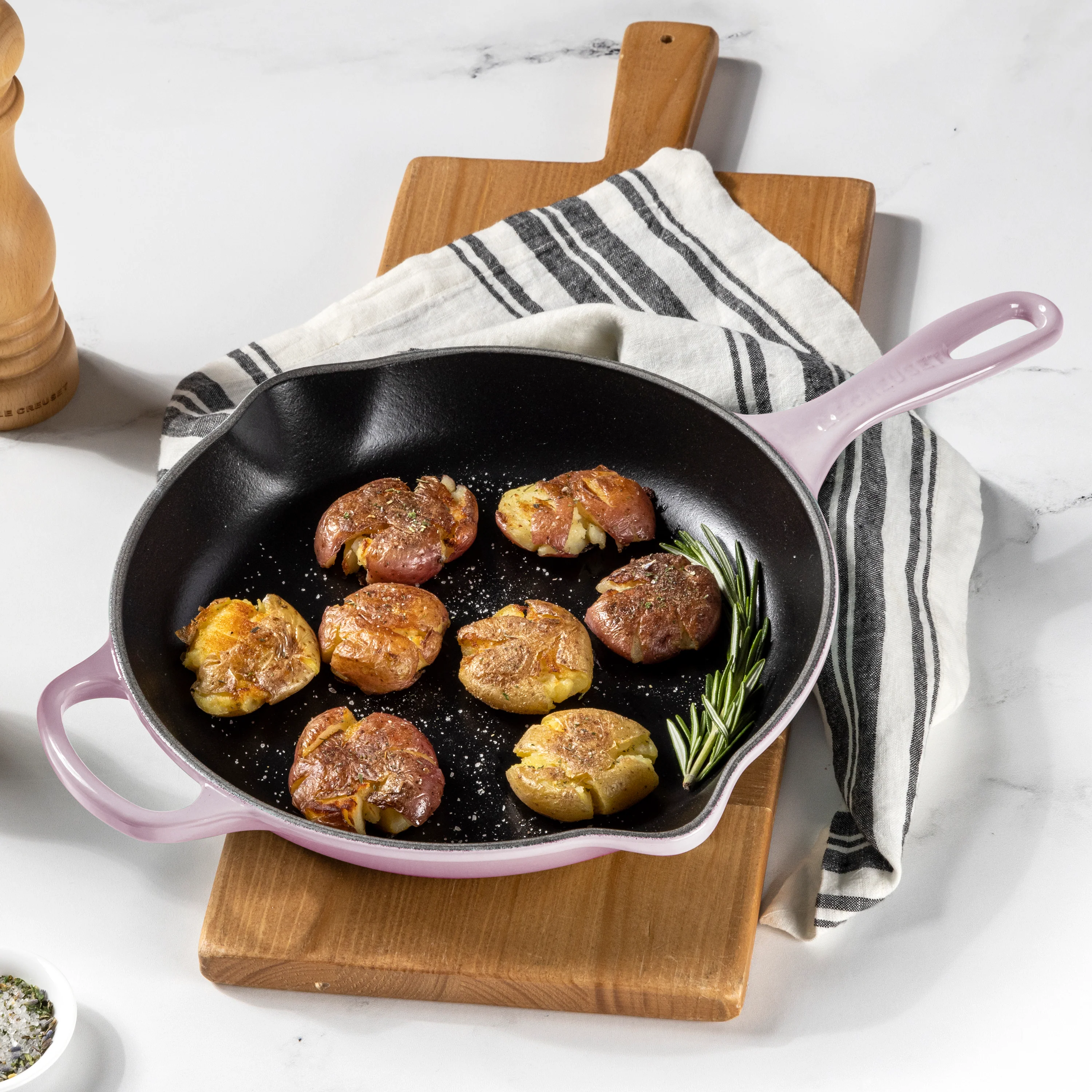 Le Creuset Signature Cast Iron 10.25" Shallot Iron Handle Skillet - Image 5