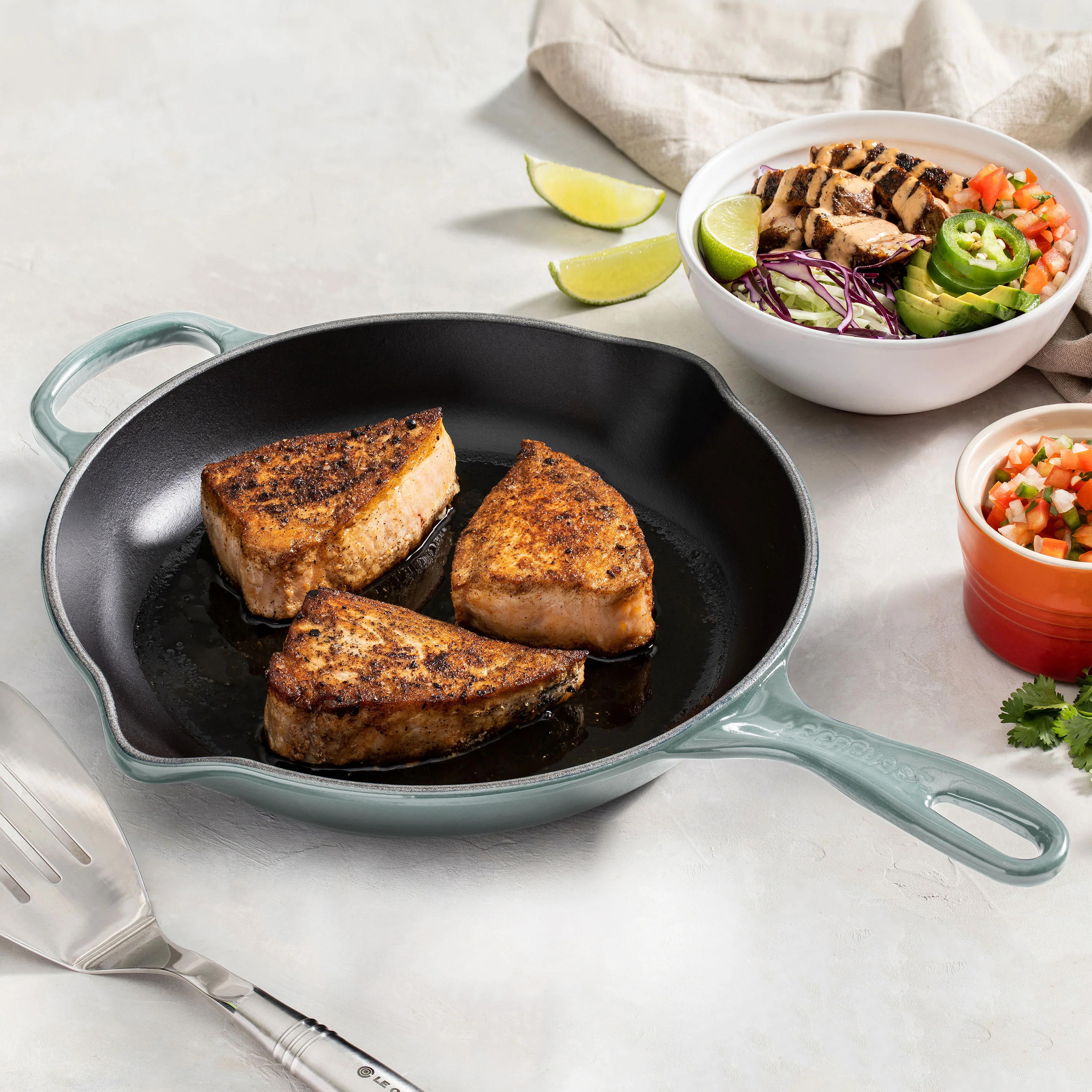 Le Creuset Signature Cast Iron 9" Sea Salt Iron Handle Skillet - Image 2