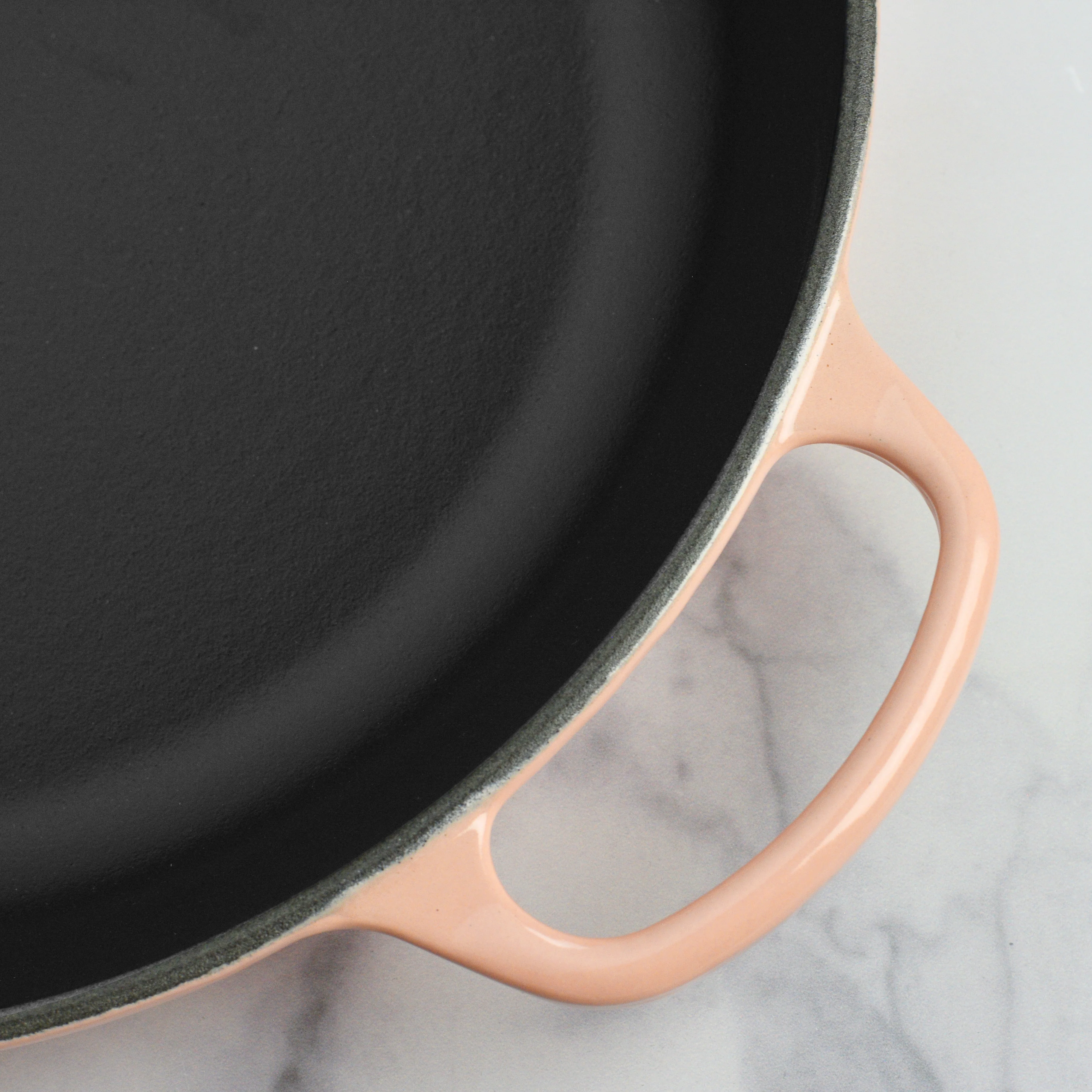 Le Creuset Signature Cast Iron 9" Peche Skillet - Image 3