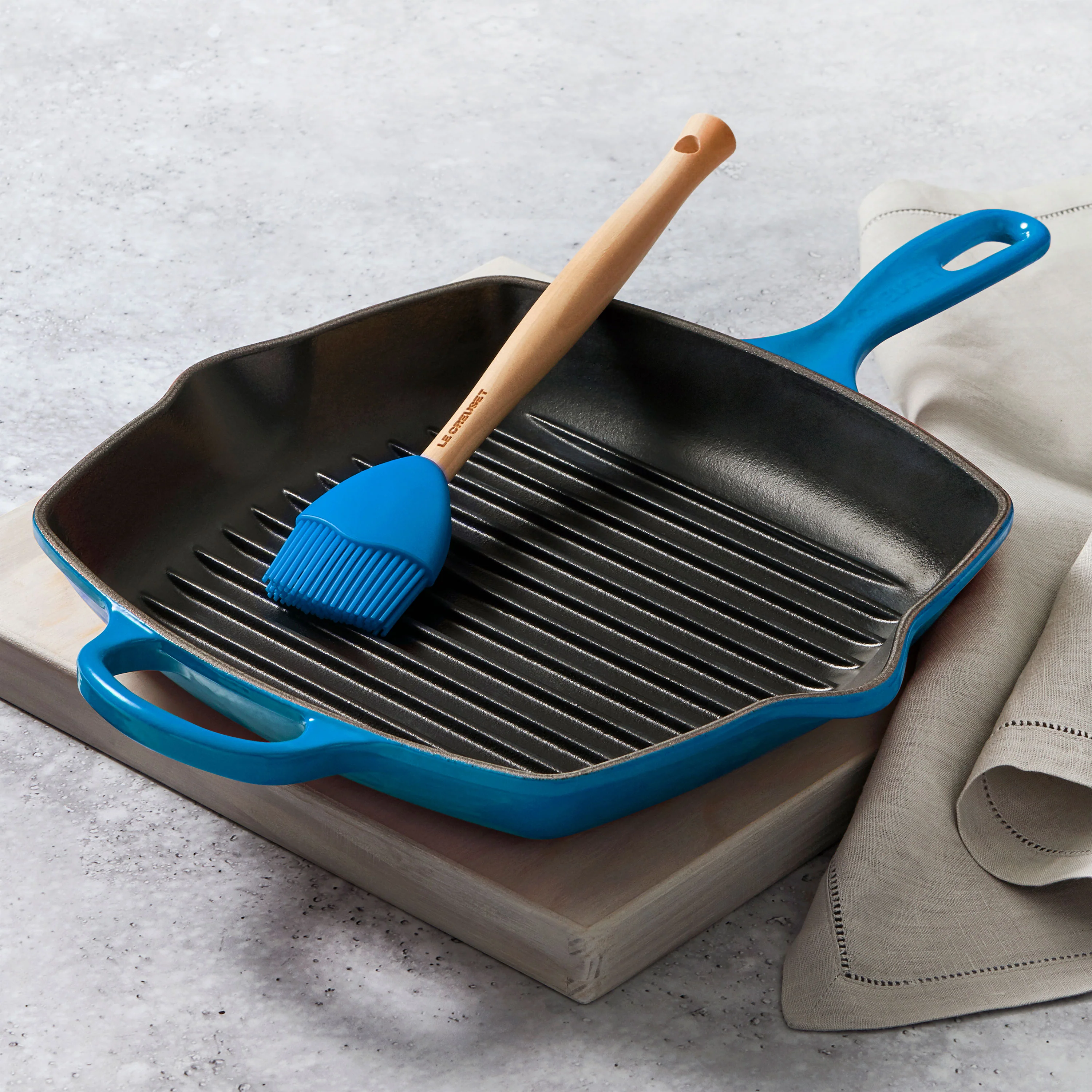 Le Creuset Signature Cast Iron 10.25" Marseille Square Grill Pan - Image 2