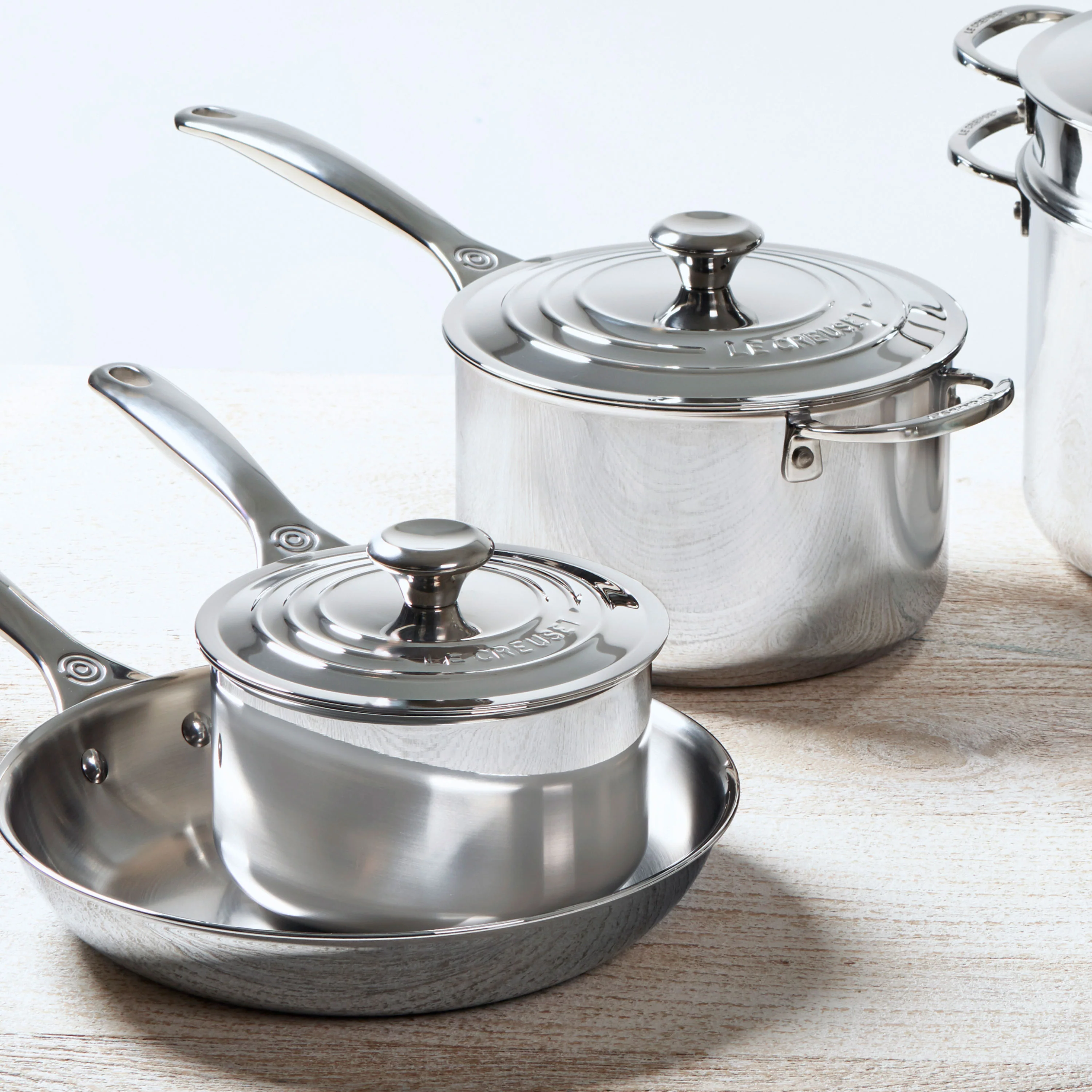 Le Creuset Stainless Steel 2-quart Saucepan - Image 7
