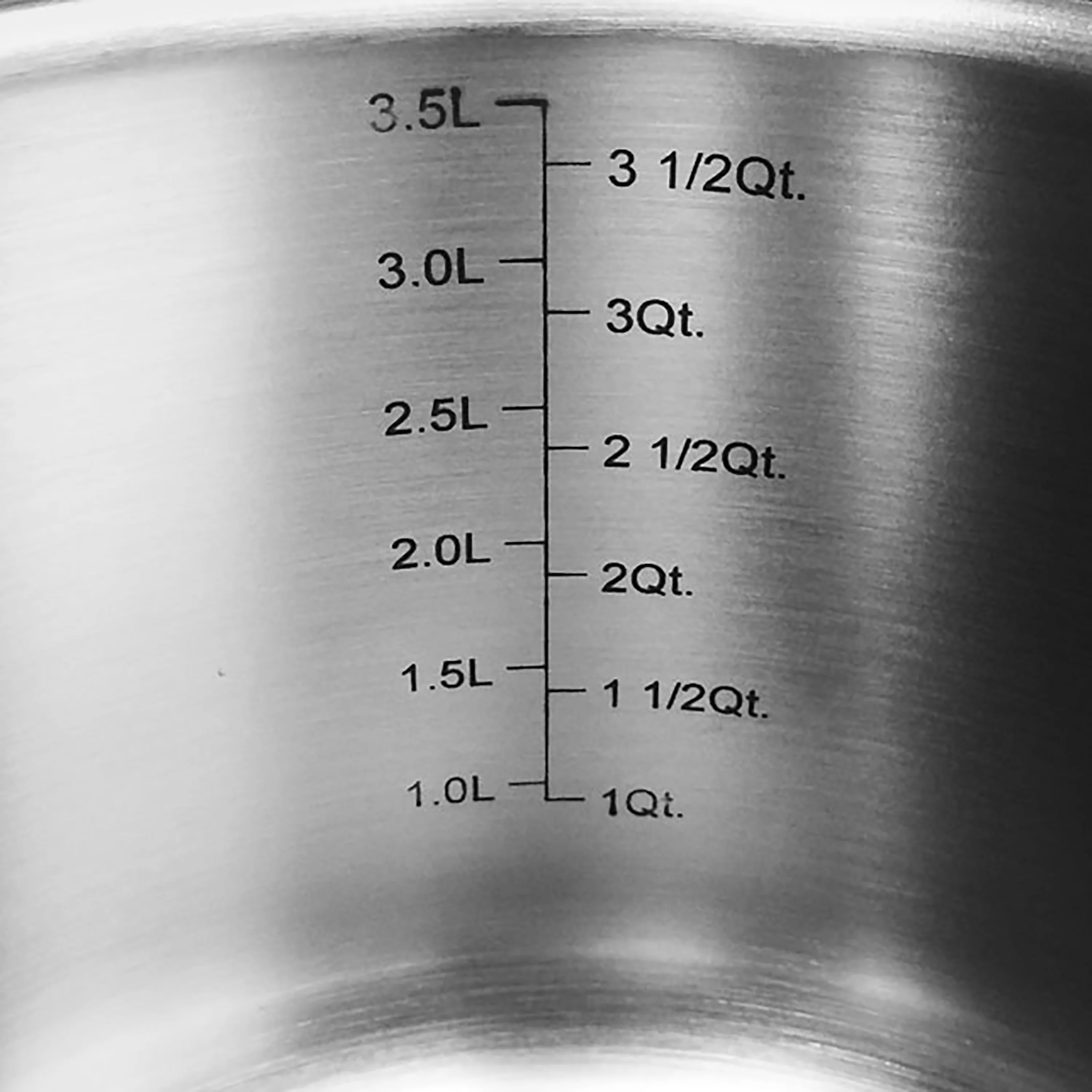 Le Creuset Stainless Steel 4-quart Saucepan - Image 7