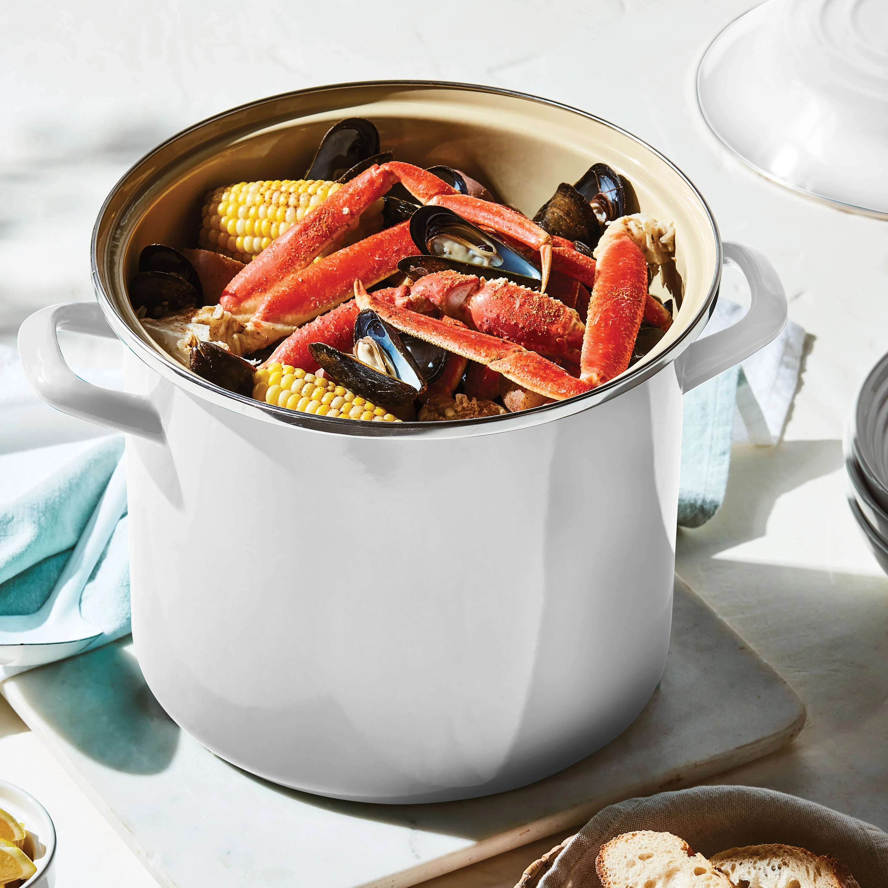 Le Creuset Enameled Steel 8-quart White Stock Pot - Image 4