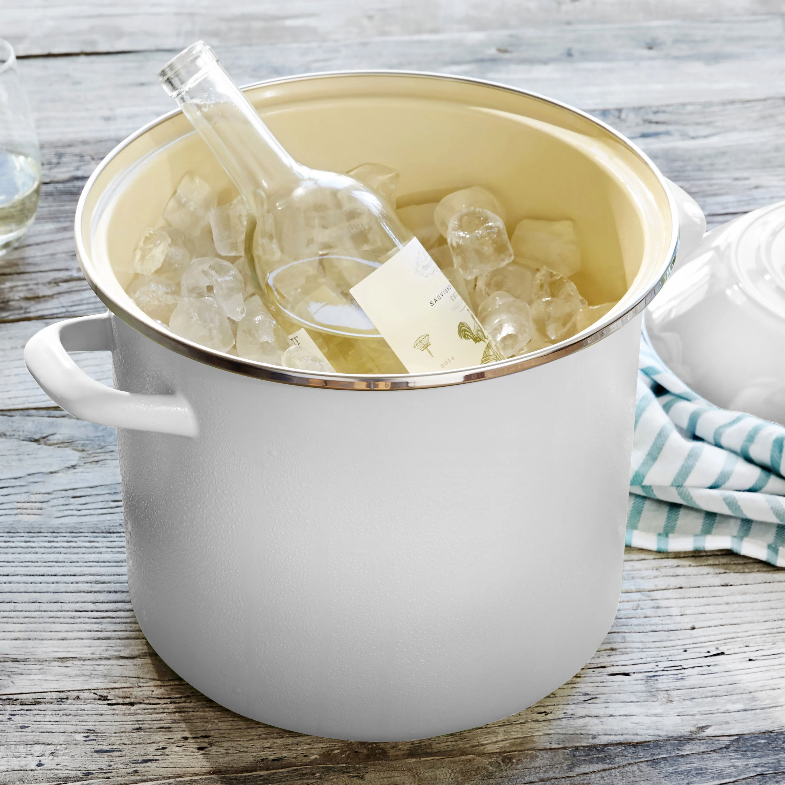 Le Creuset Enameled Steel 8-quart White Stock Pot - Image 7