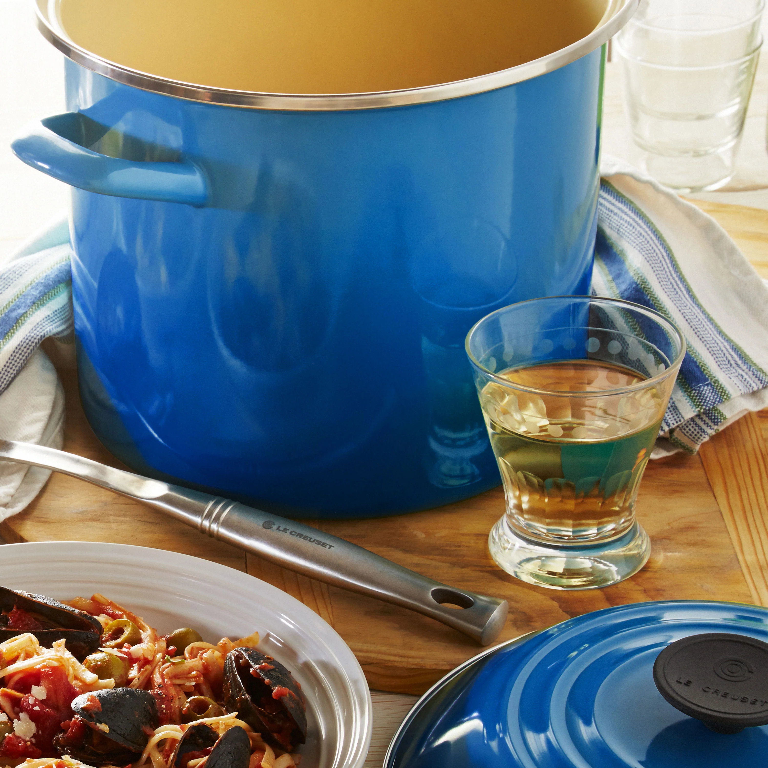 Le Creuset Enameled Steel 8-quart Marseille Stock Pot - Image 6
