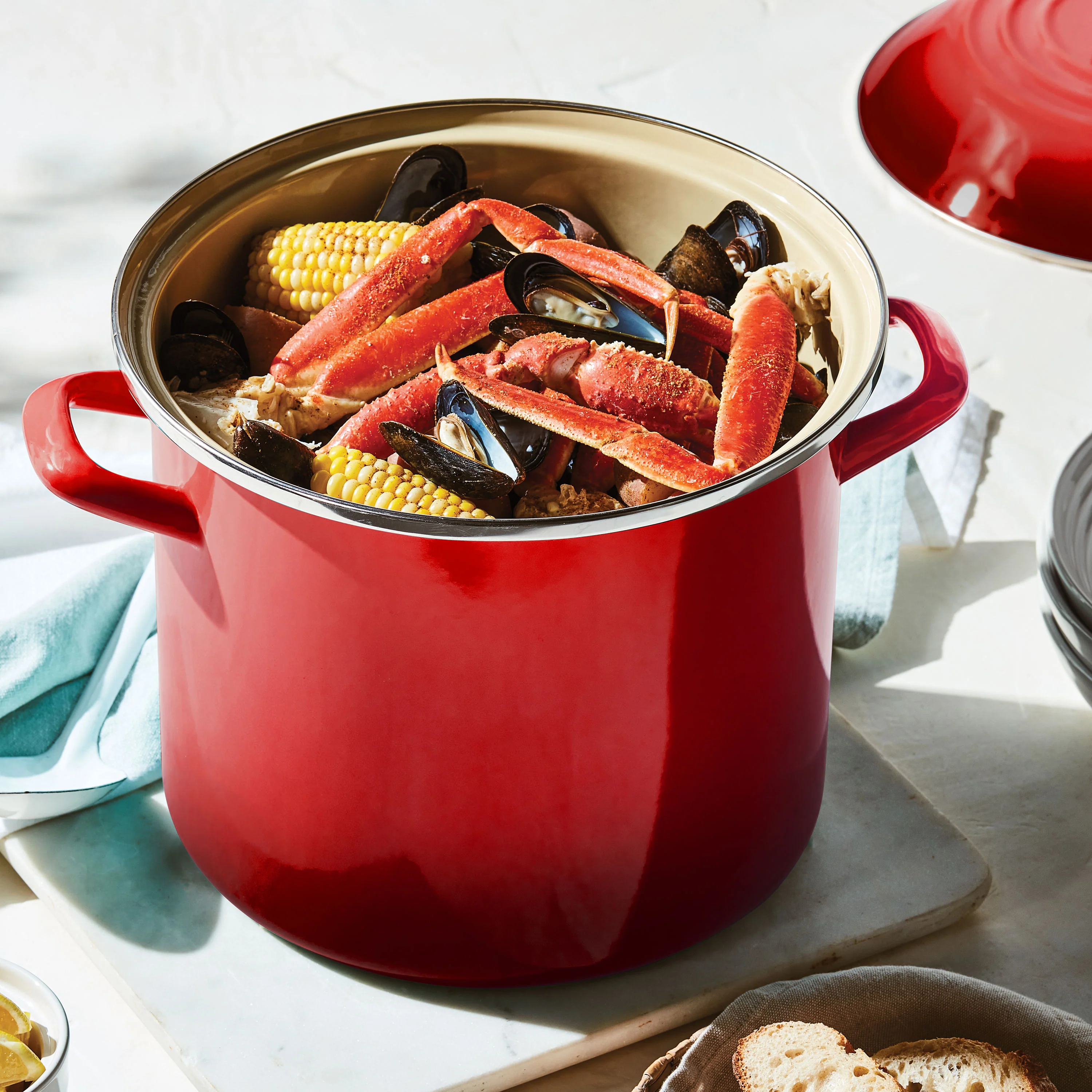 Le Creuset Enameled Steel 8-quart Cerise Stock Pot - Image 5