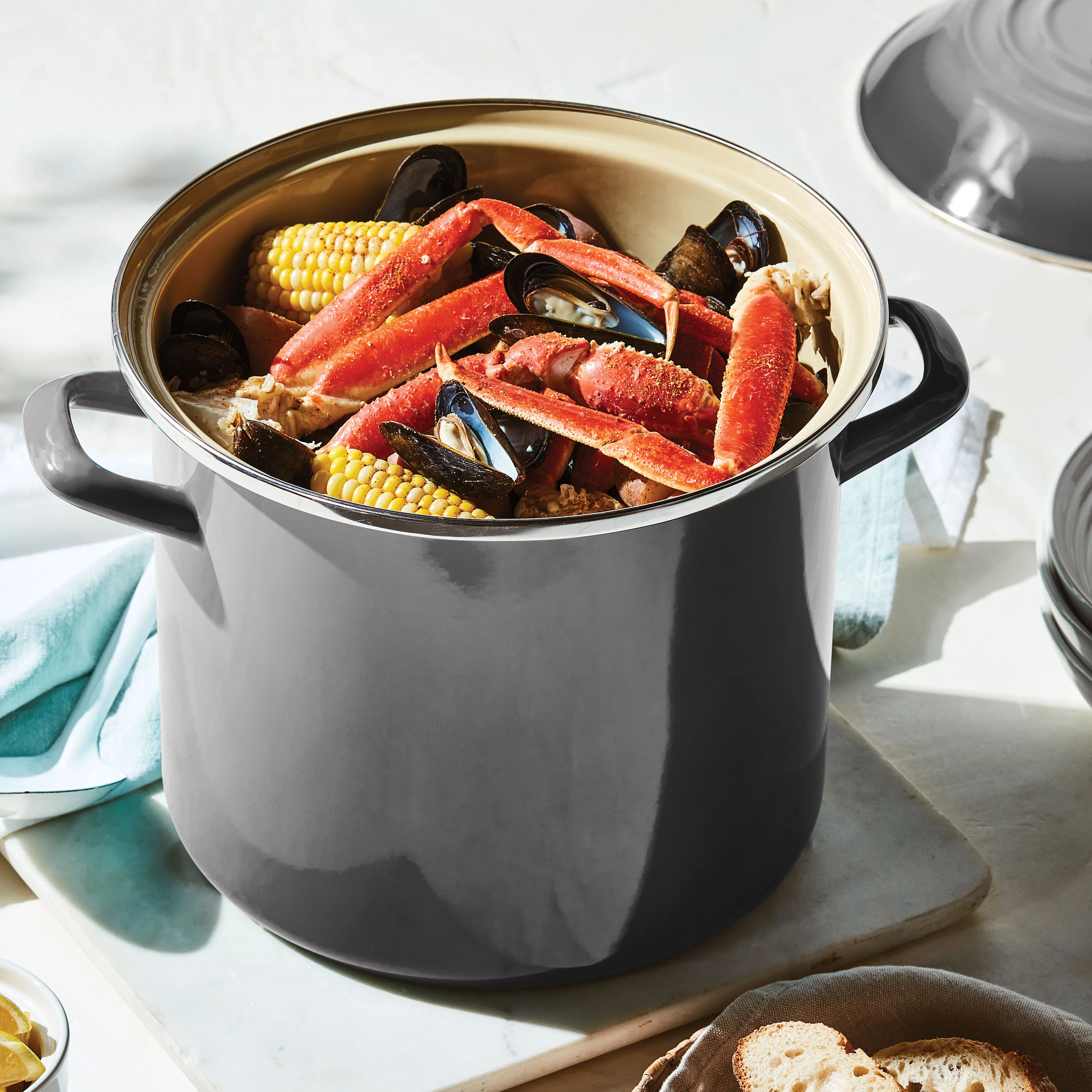Le Creuset Enameled Steel 8-quart Oyster Stock Pot - Image 4