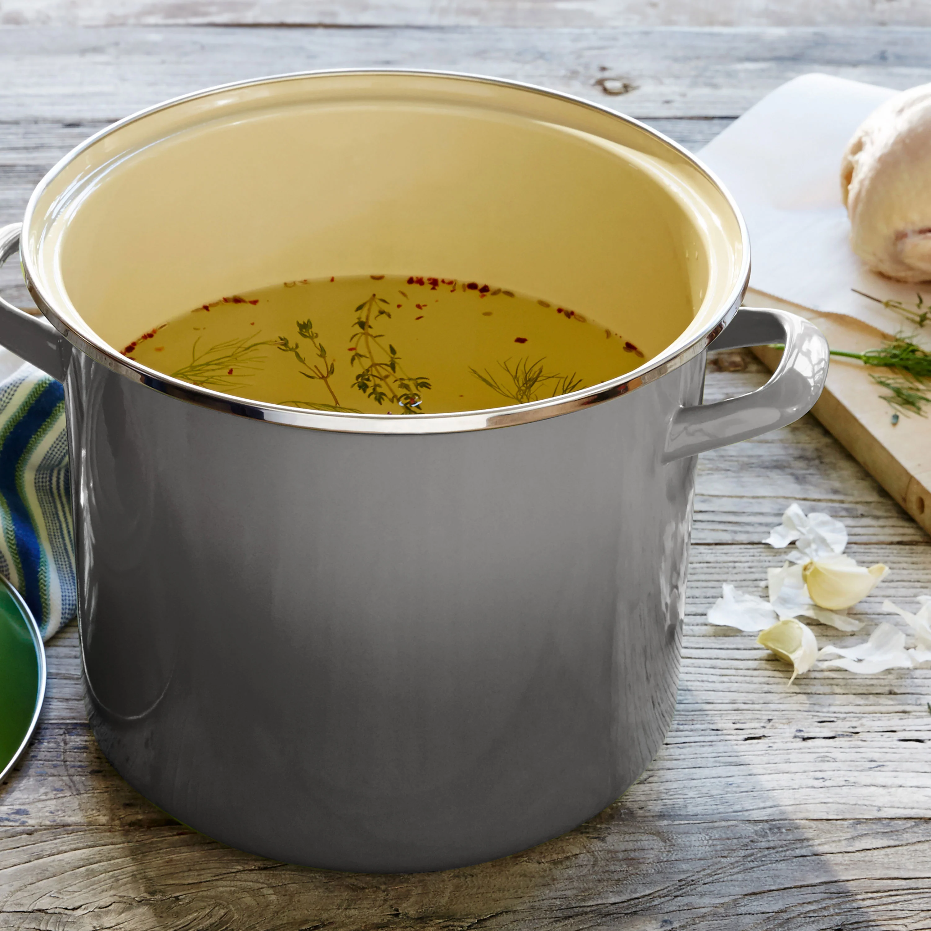 Le Creuset Enameled Steel 8-quart Oyster Stock Pot - Image 5