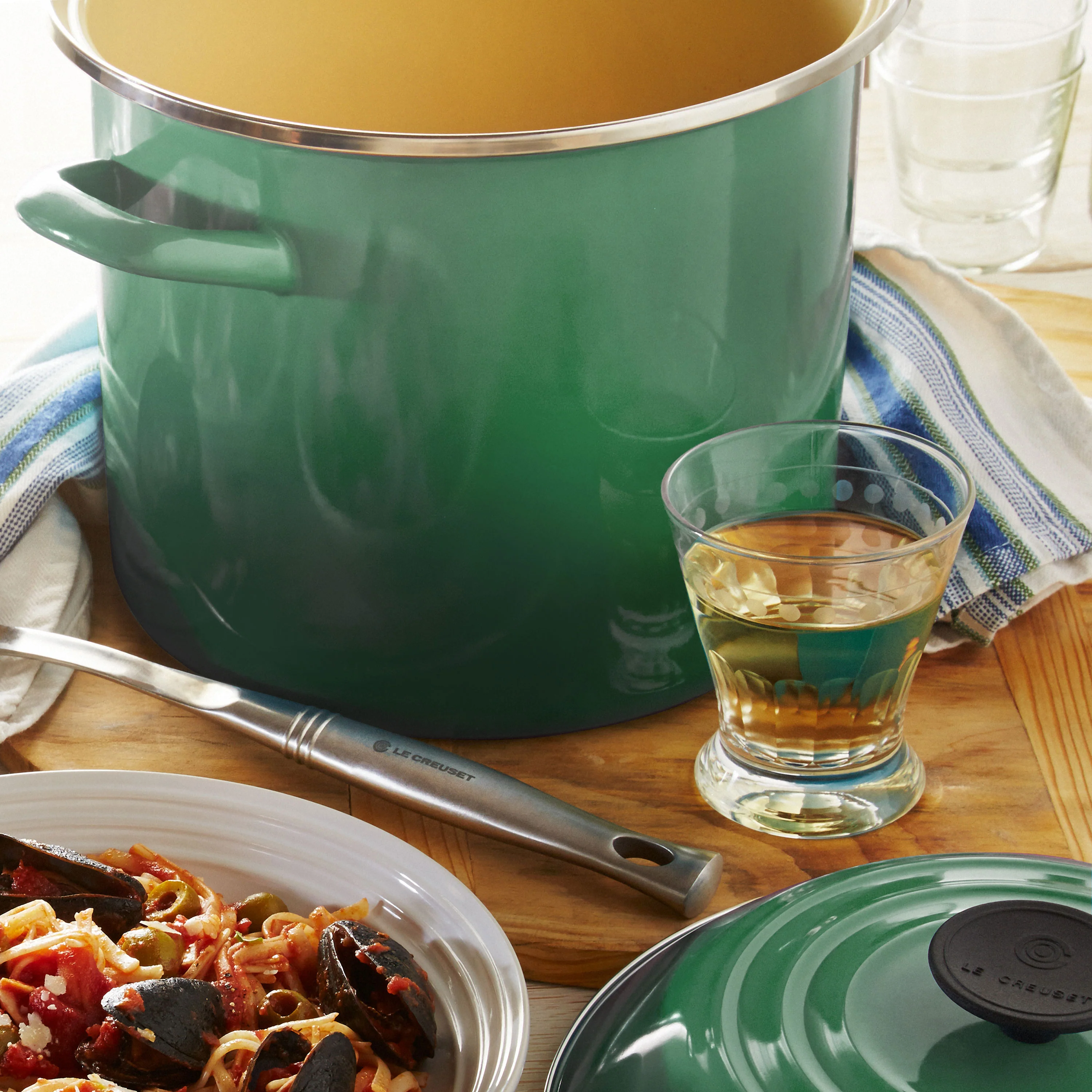Le Creuset Enameled Steel 8-quart Artichaut Stock Pot - Image 5