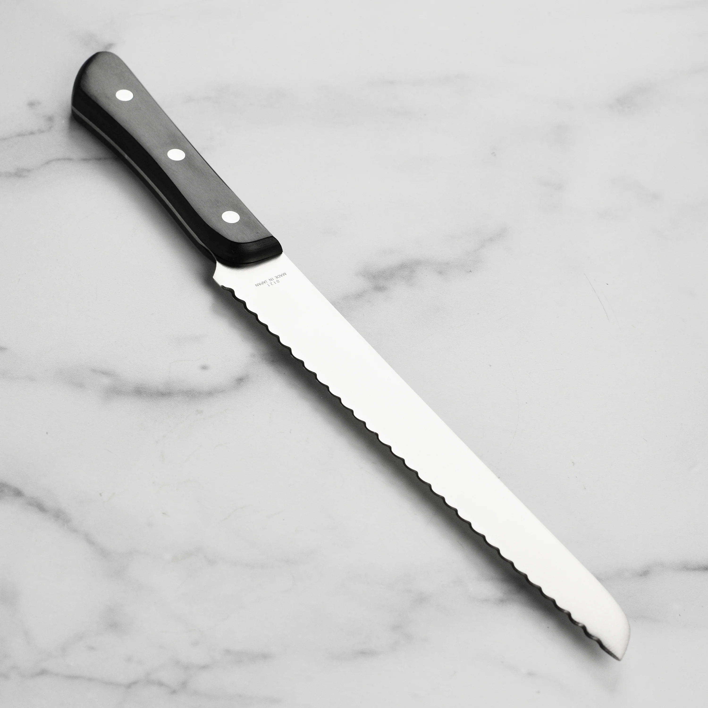 MAC Chef Series 8.75" Bread Knife - Image 5