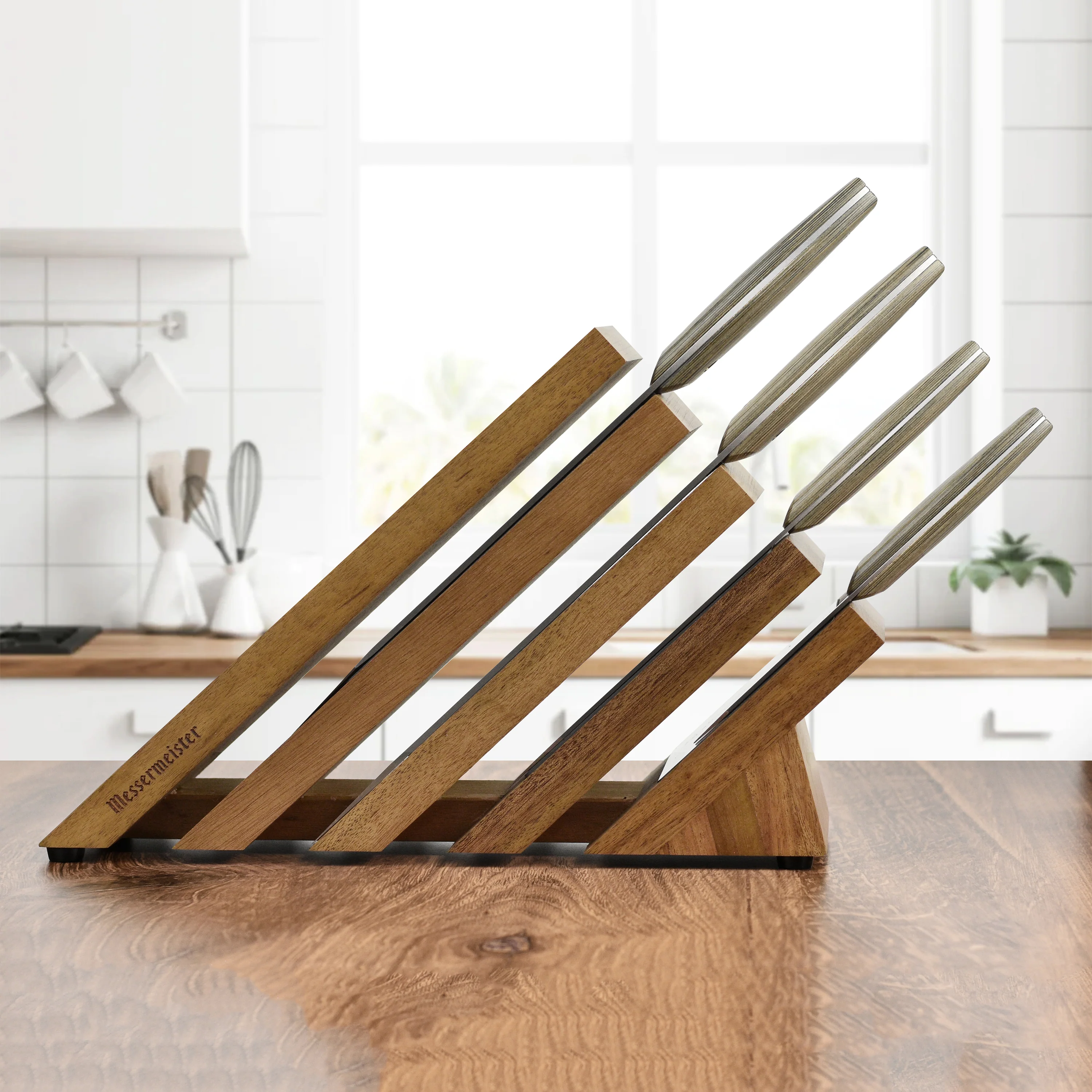 Messermeister Carbon 5 Piece Magnetic Knife Block Set - Image 5