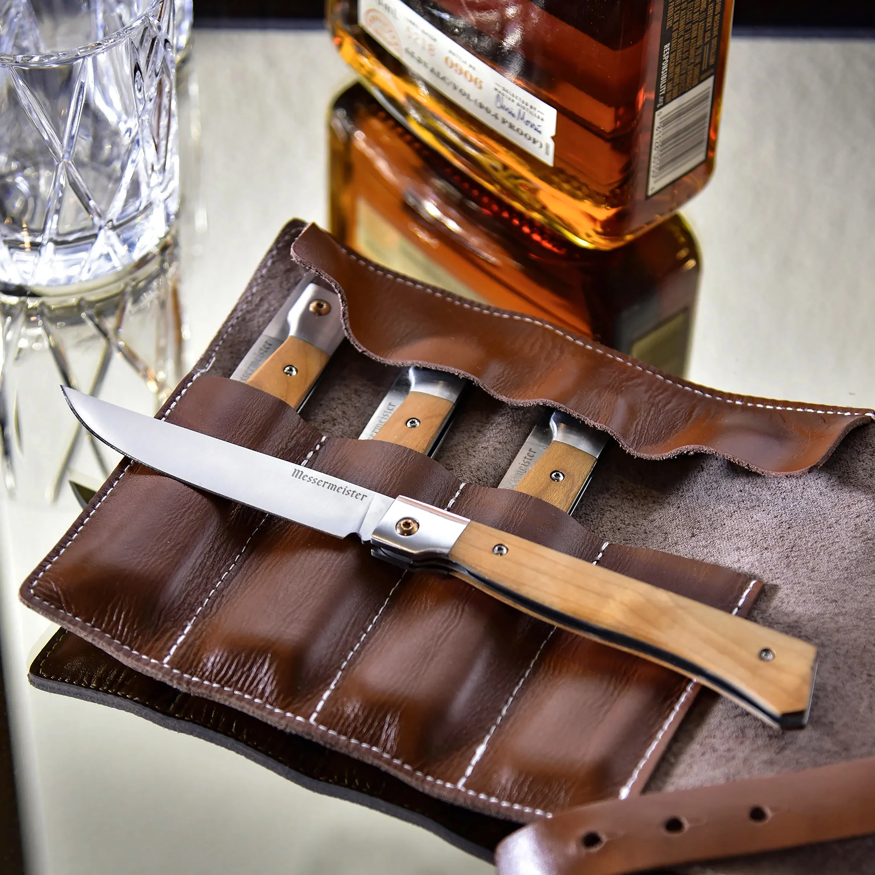 Messermeister 4 Piece Folding Steak Knife Set with Leather Roll - Image 9
