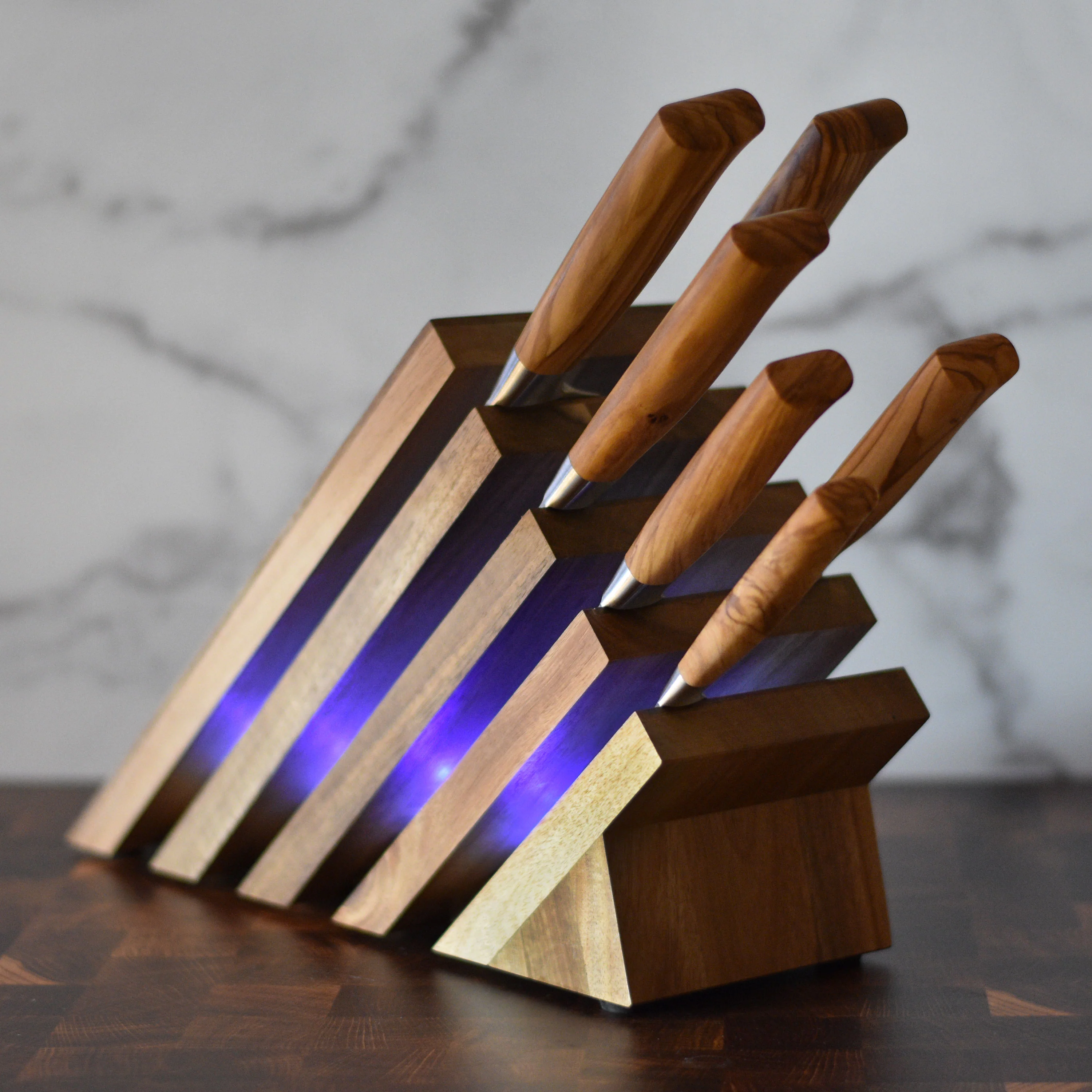 Messermeister Next Level Magnetic Knife Block with UV Light - Image 2