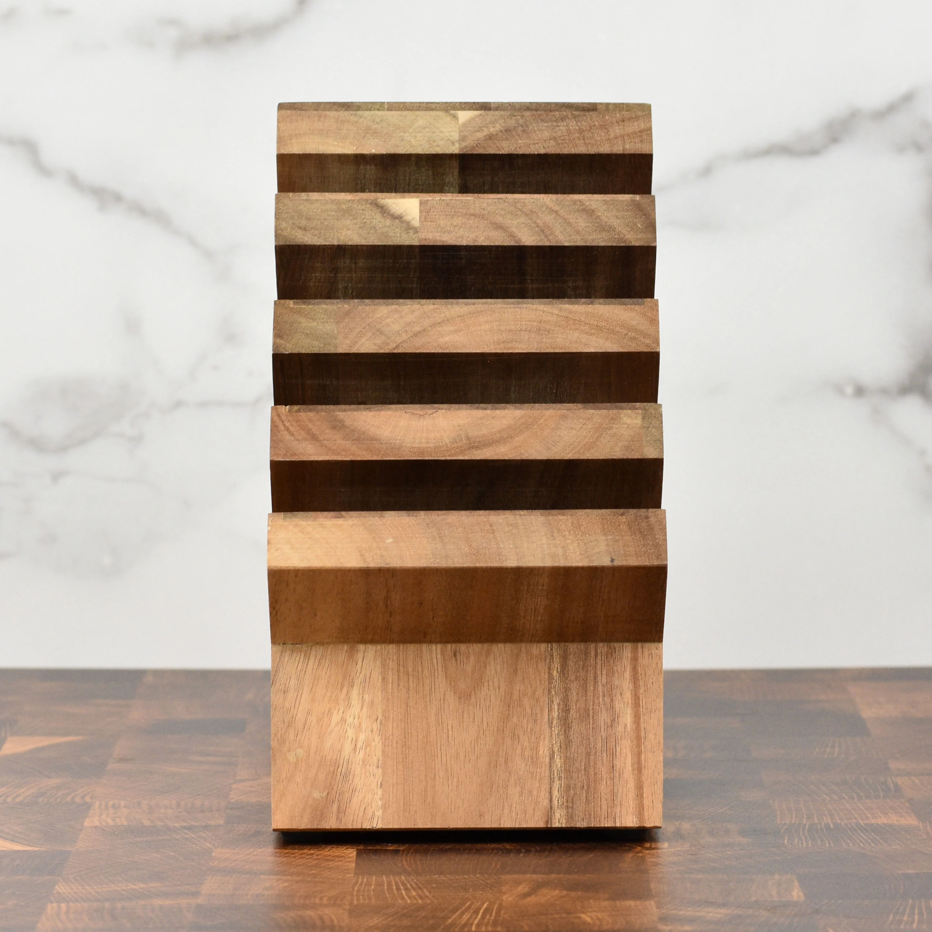 Messermeister Next Level Magnetic Knife Block with UV Light - Image 5