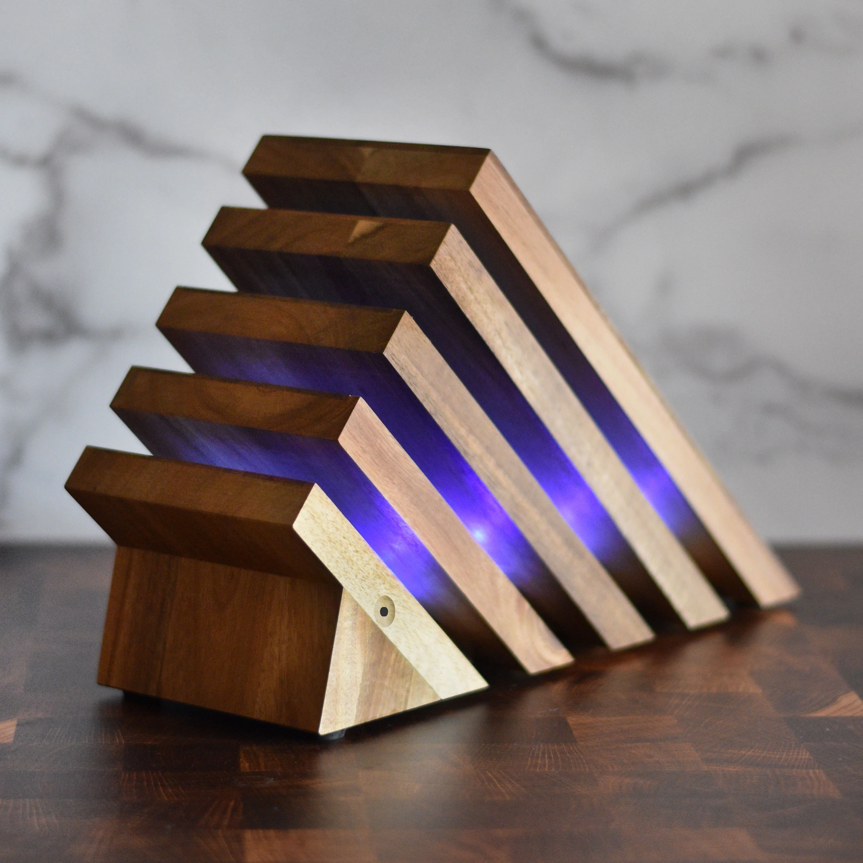 Messermeister Next Level Magnetic Knife Block with UV Light - Image 6