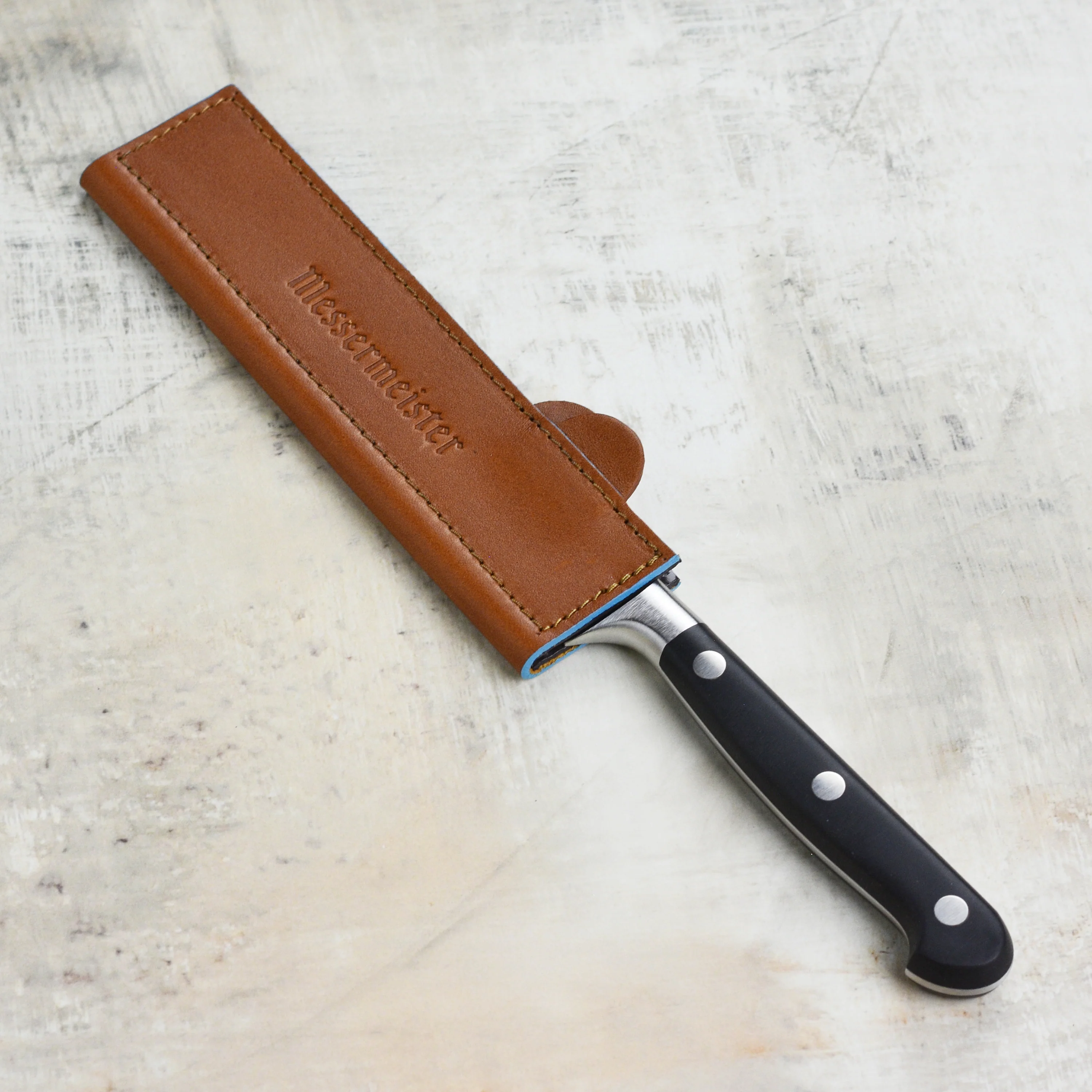 Messermeister 6.5" Saddle Magnetic Leather Edge-Guard - Image 2
