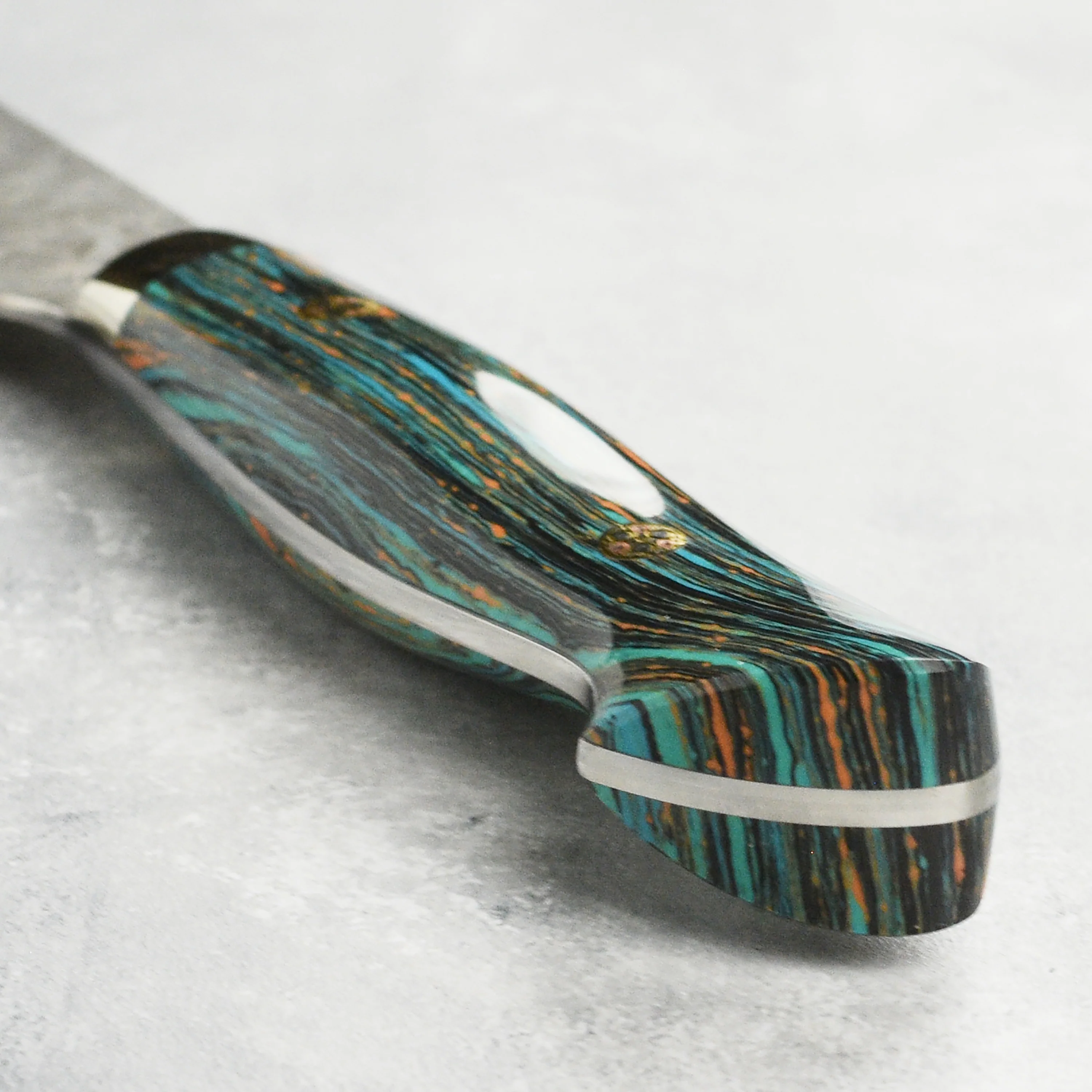 Nigara Anmon SG2 Damascus 8.25" Gyuto, Striped Turquoise - Image 2