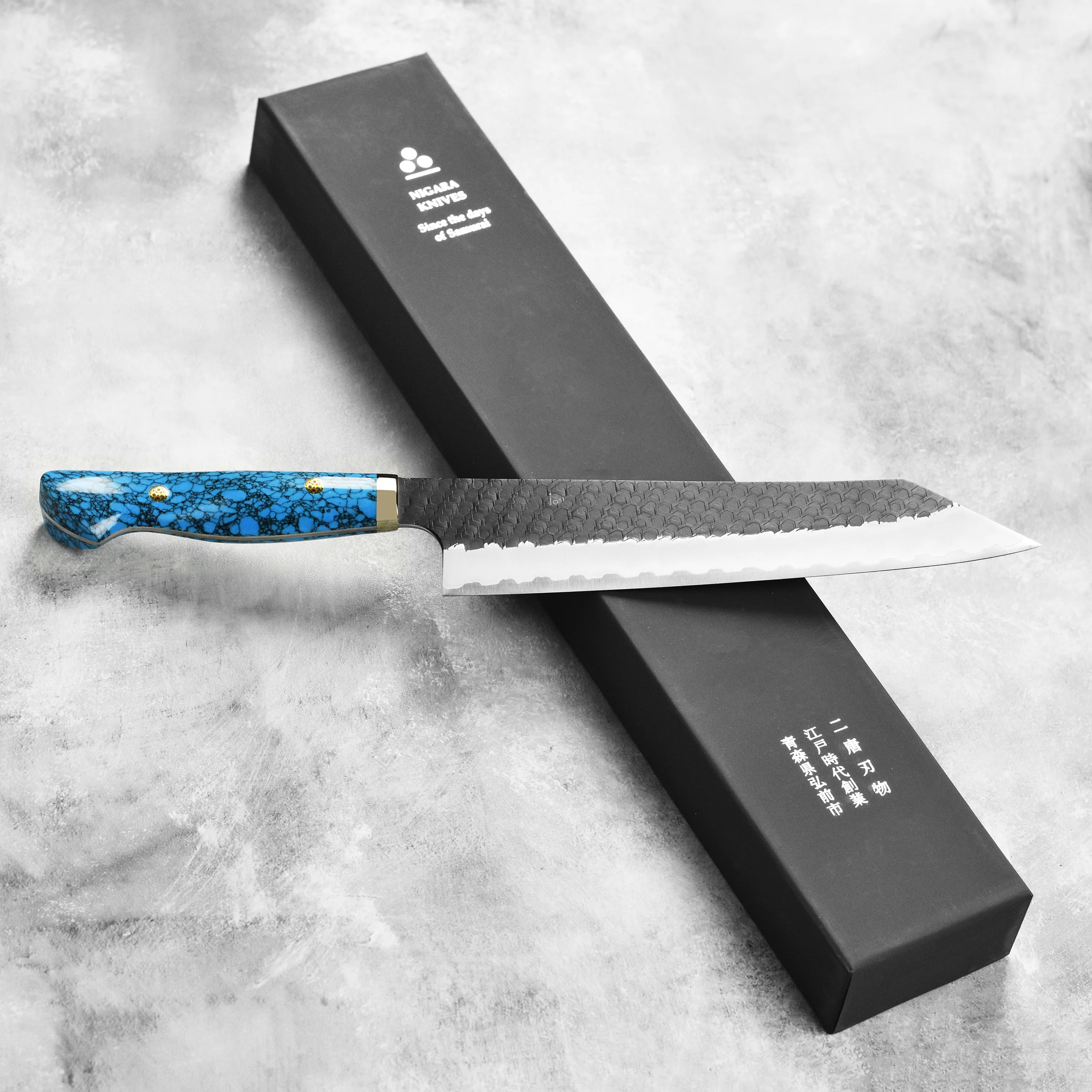 Nigara SG2 Kurouchi Tsuchime 9.4" Kiritsuke, Blue Turquoise - Image 4