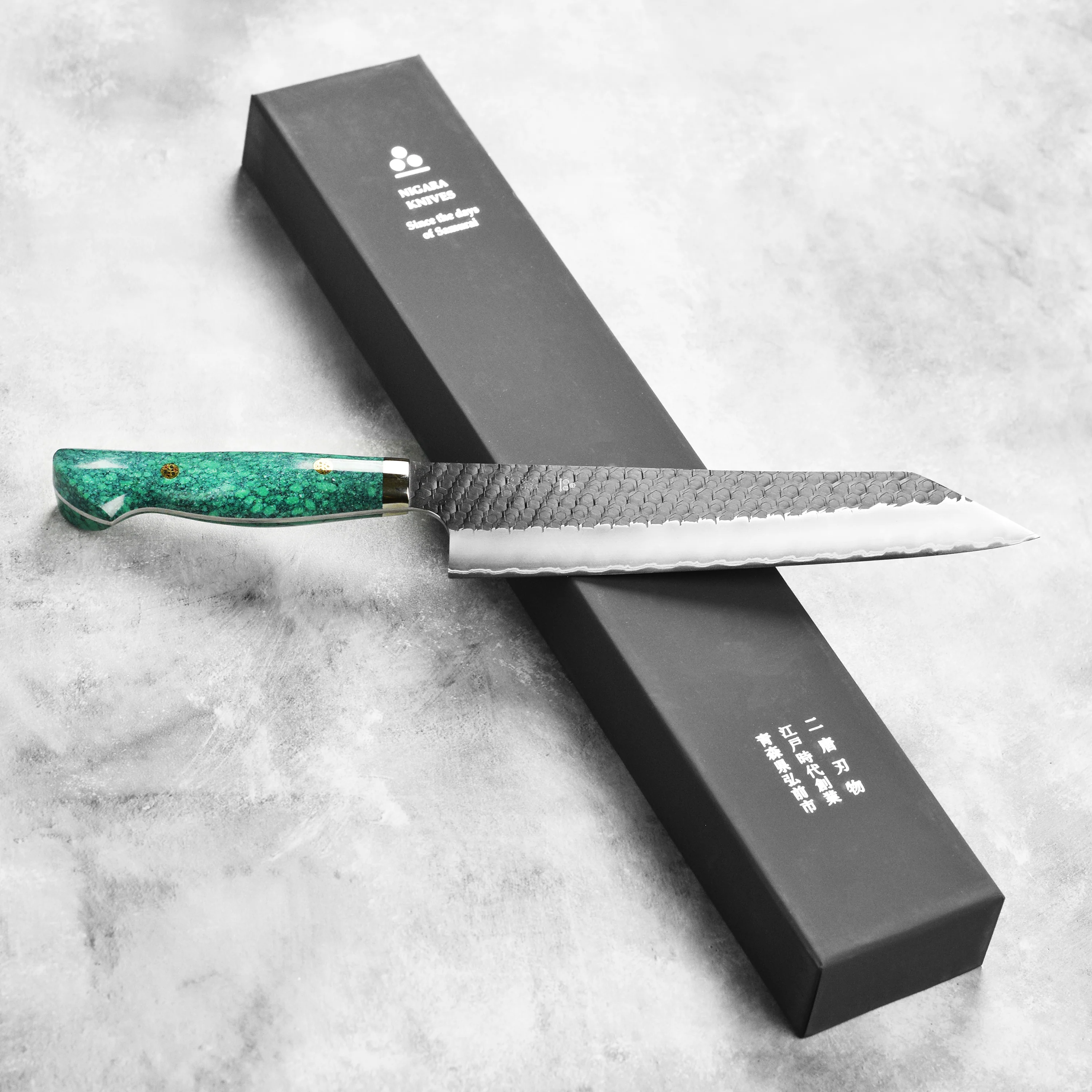 Nigara SG2 Kurouchi Tsuchime 9.4" Kiritsuke, Green Turquoise - Image 7