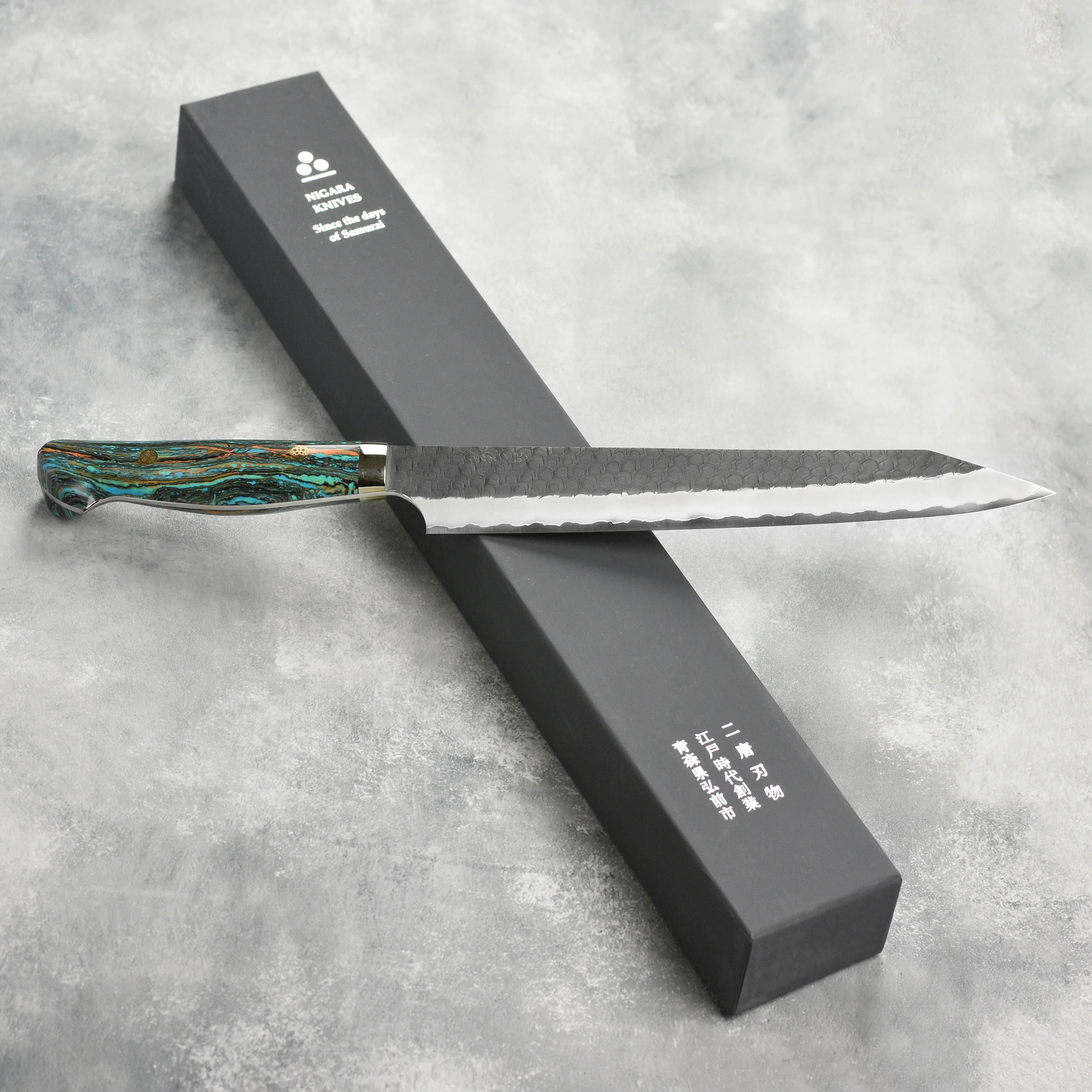 Nigara SG2 Kurouchi Tsuchime 10" Kiritsuke Sujihiki, Striped Turquoise - Image 3