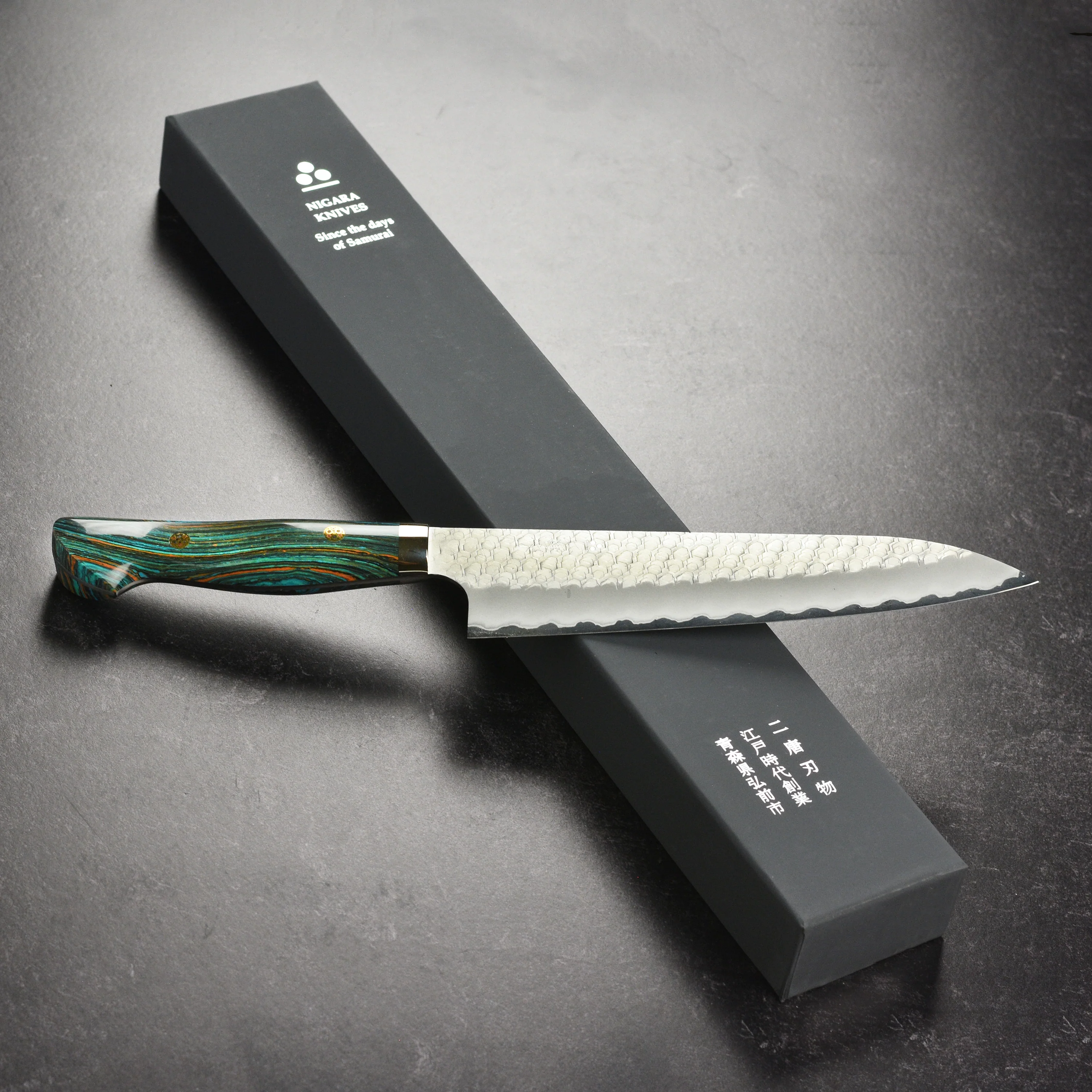 Nigara SG2 Migaki Tsuchime 8.25" Gyuto, Striped Turquoise - Image 8