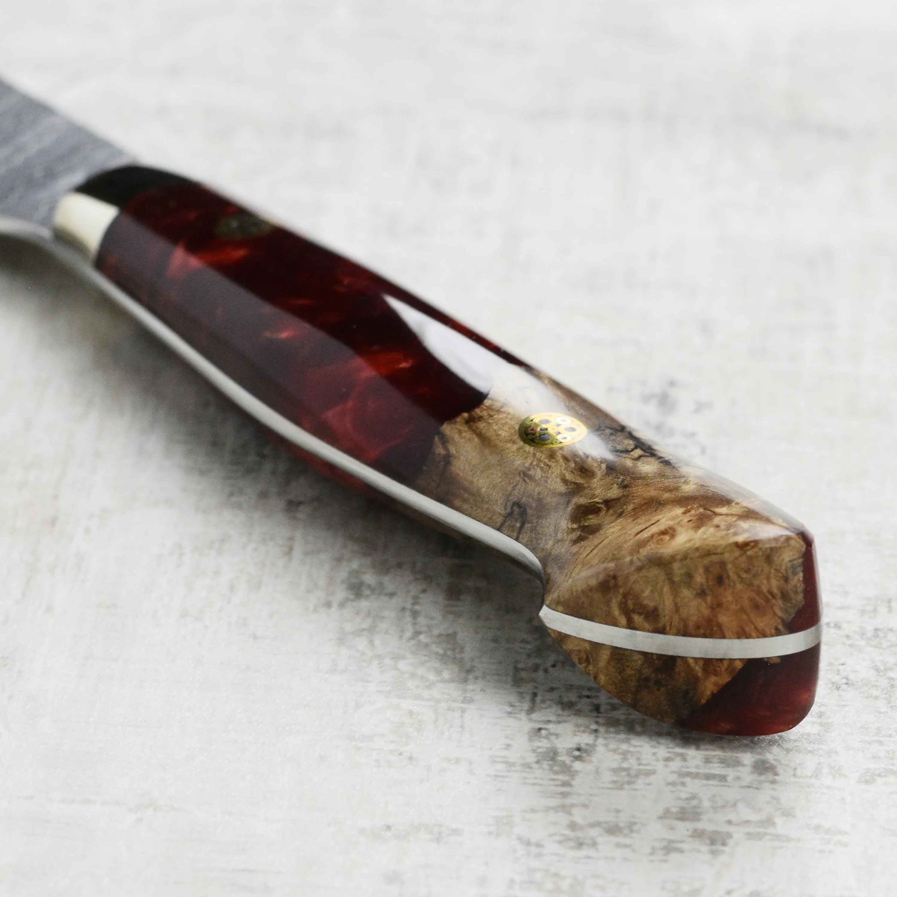 Nigara SG2 Migaki Tsuchime 7" Santoku, Crimson Acrylic - Image 2