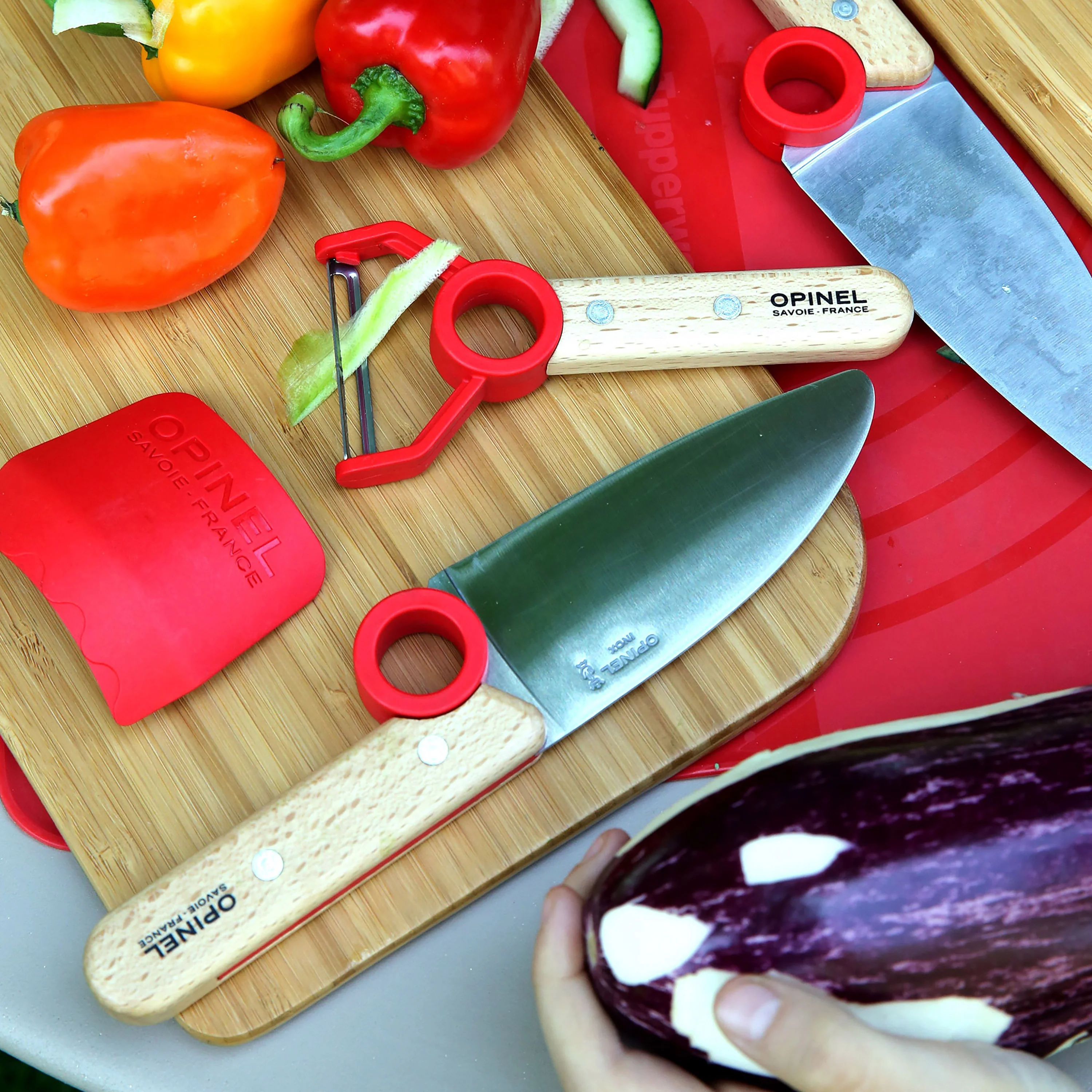 Opinel 3 Piece Le Petit Chef Children's Cooking Set - Image 3