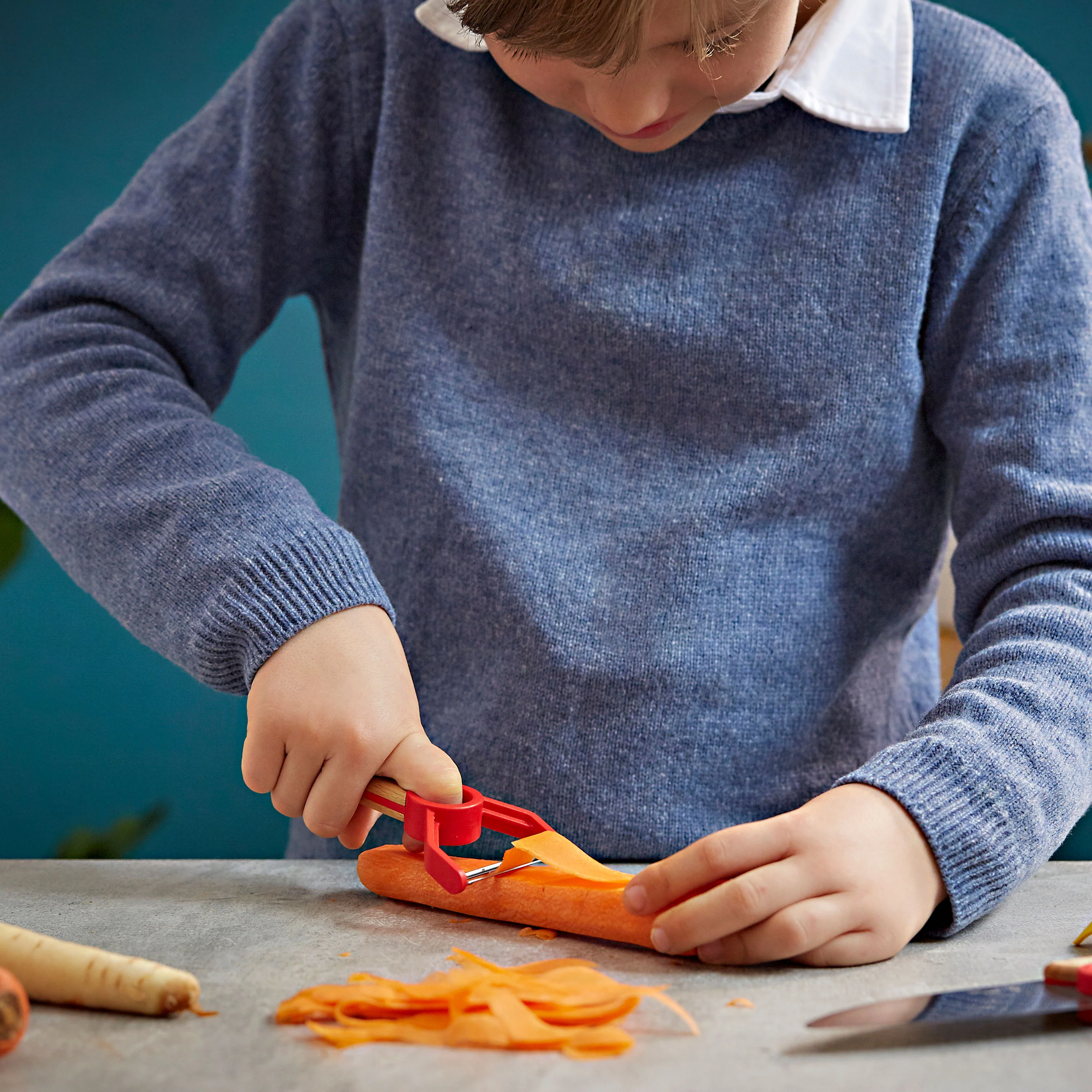 Opinel 3 Piece Le Petit Chef Children's Cooking Set - Image 7