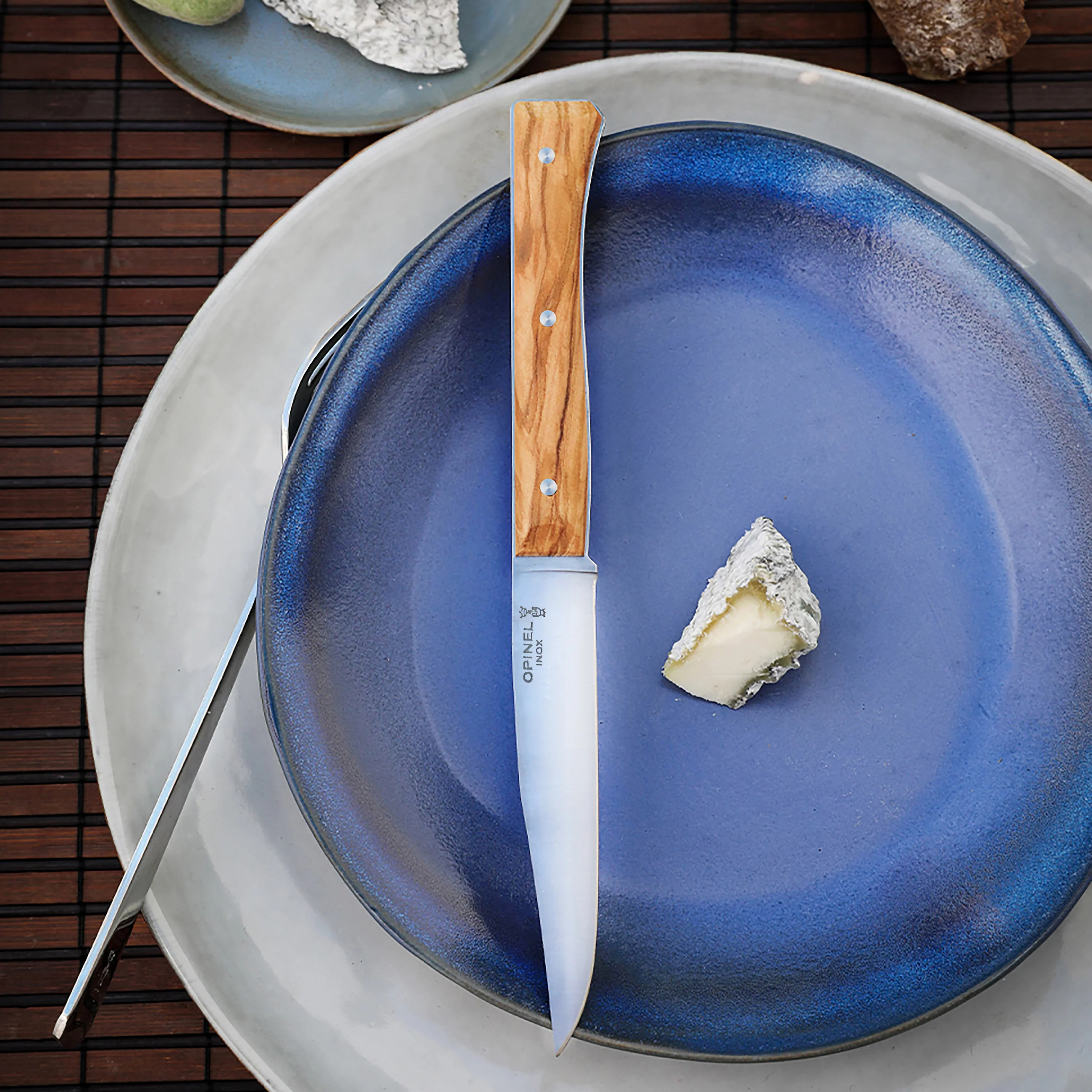 Opinel 4 Piece Olive Wood Facette Steak Knife Set - Image 4