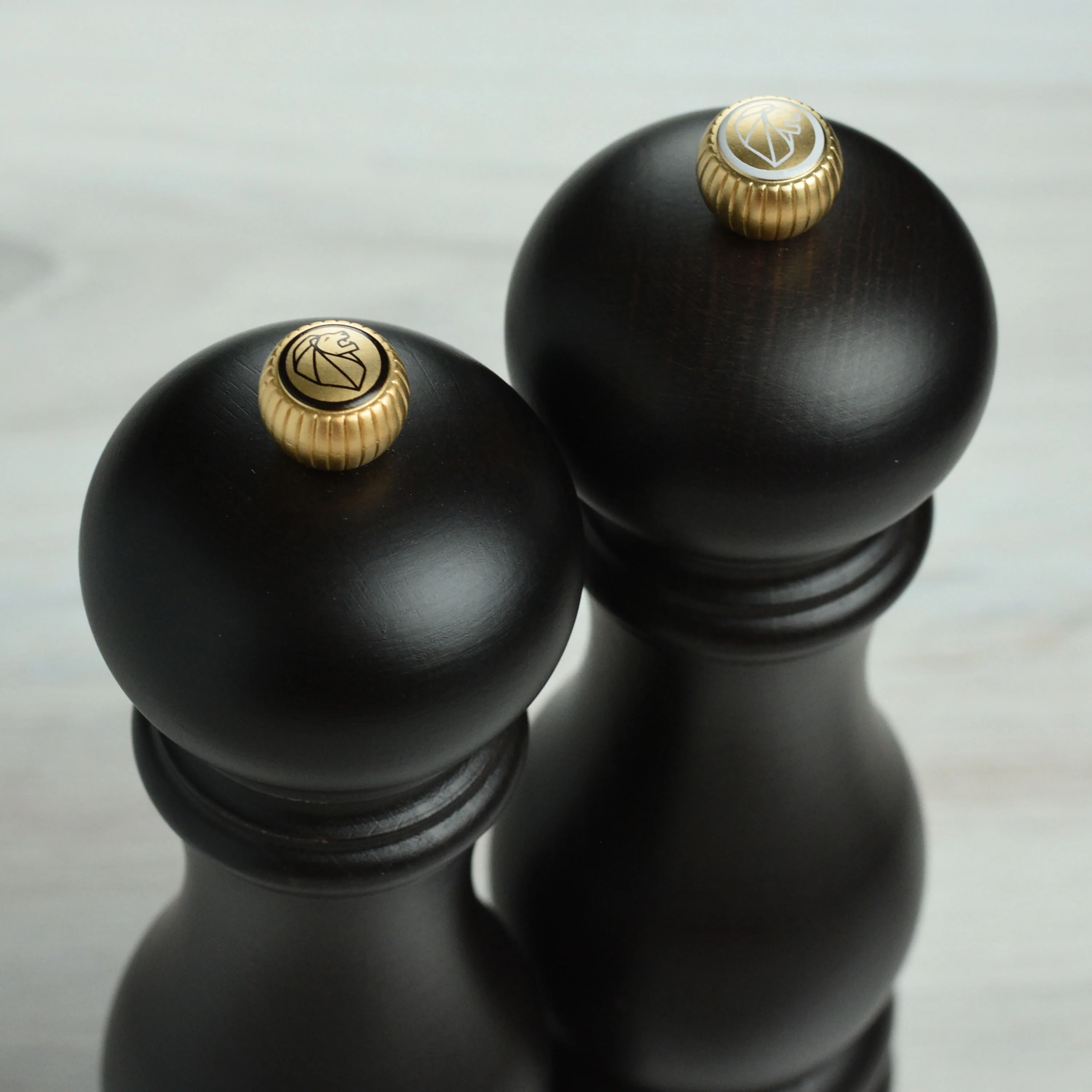 Peugeot Paris Chocolate 8.75" u'Select Salt & Pepper Mill Set - Image 3