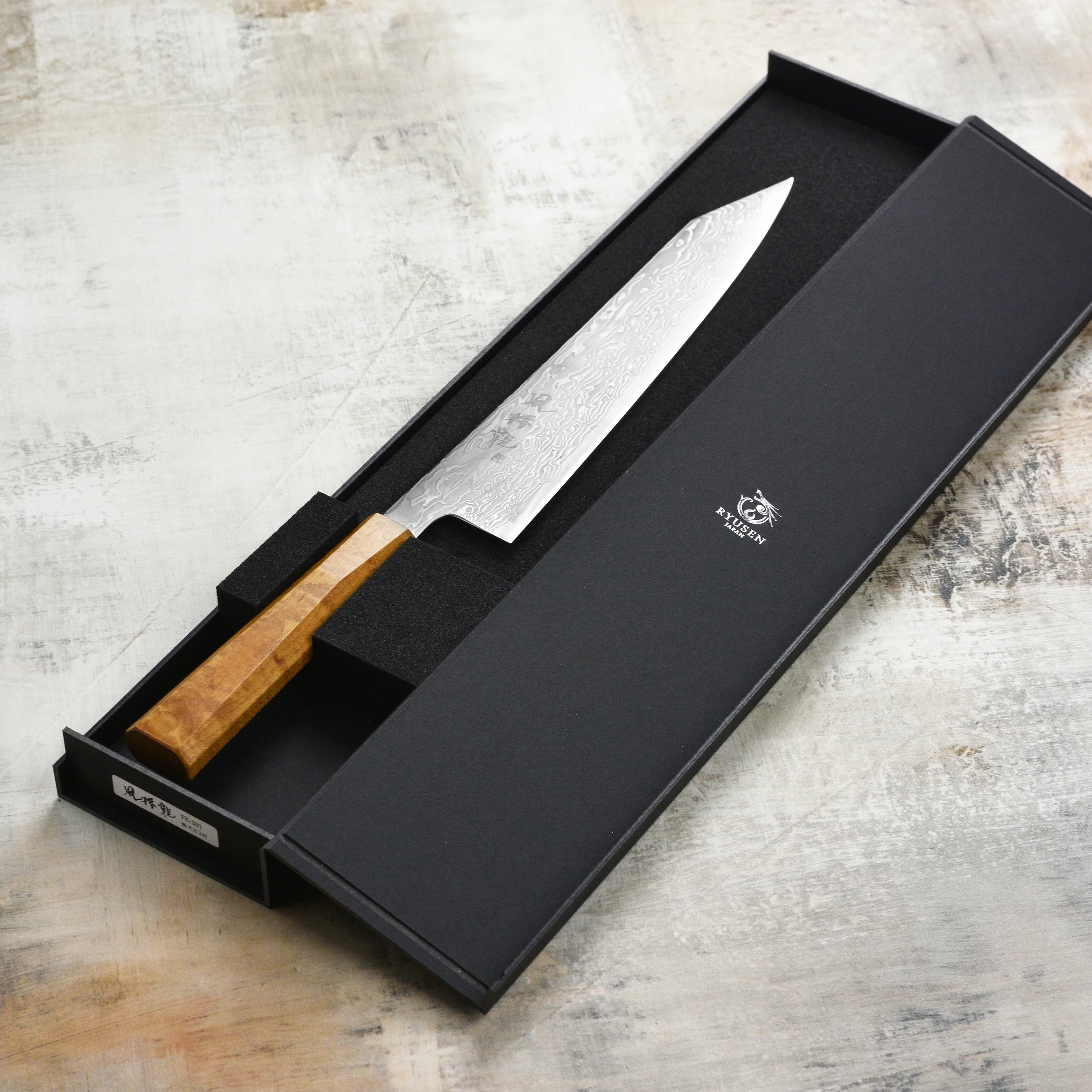 Ryusen Fukakuryu 9.4" Gyuto - Image 4