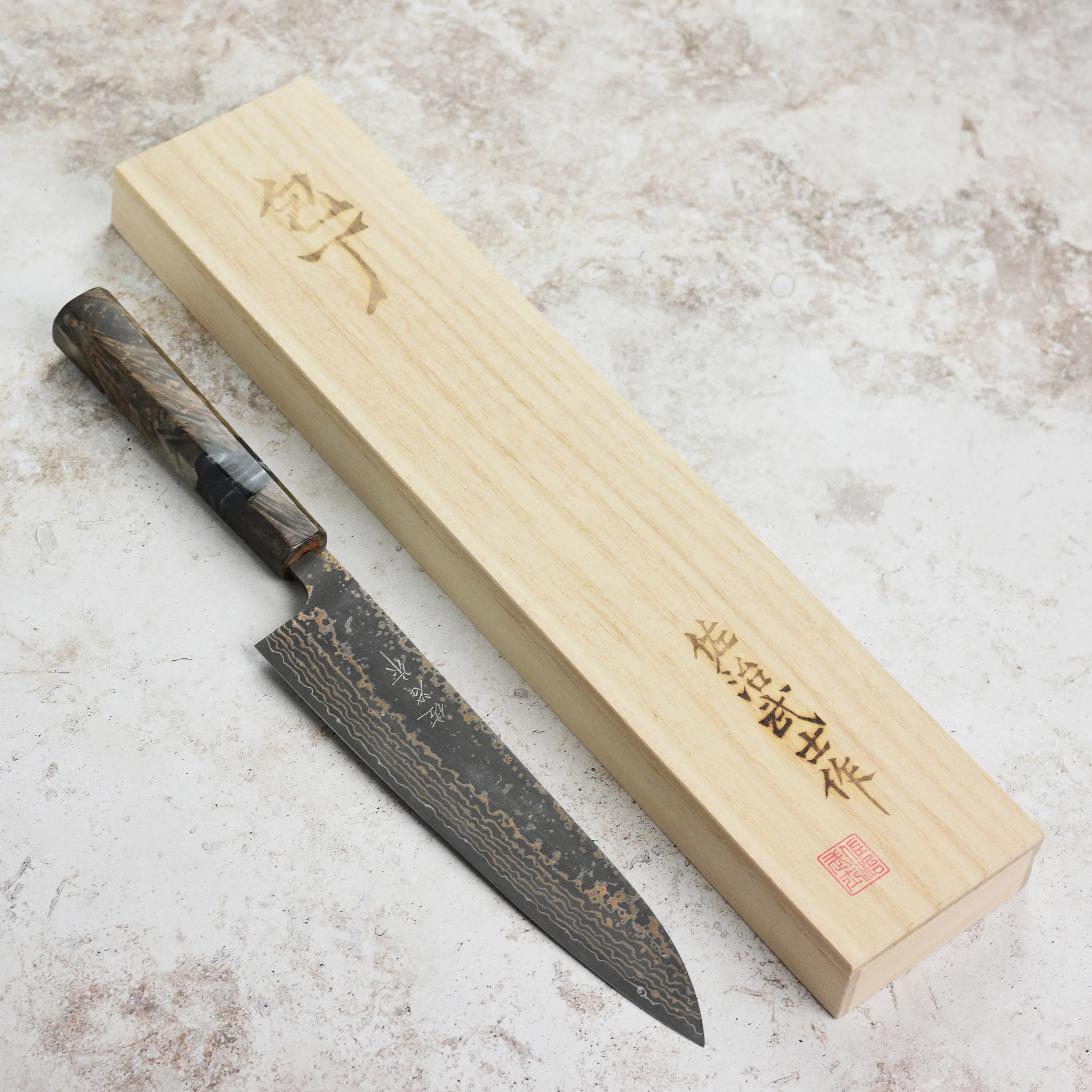Saji Black Gold Damascus 8.25" Gyuto, Stabilized Birch - Image 8