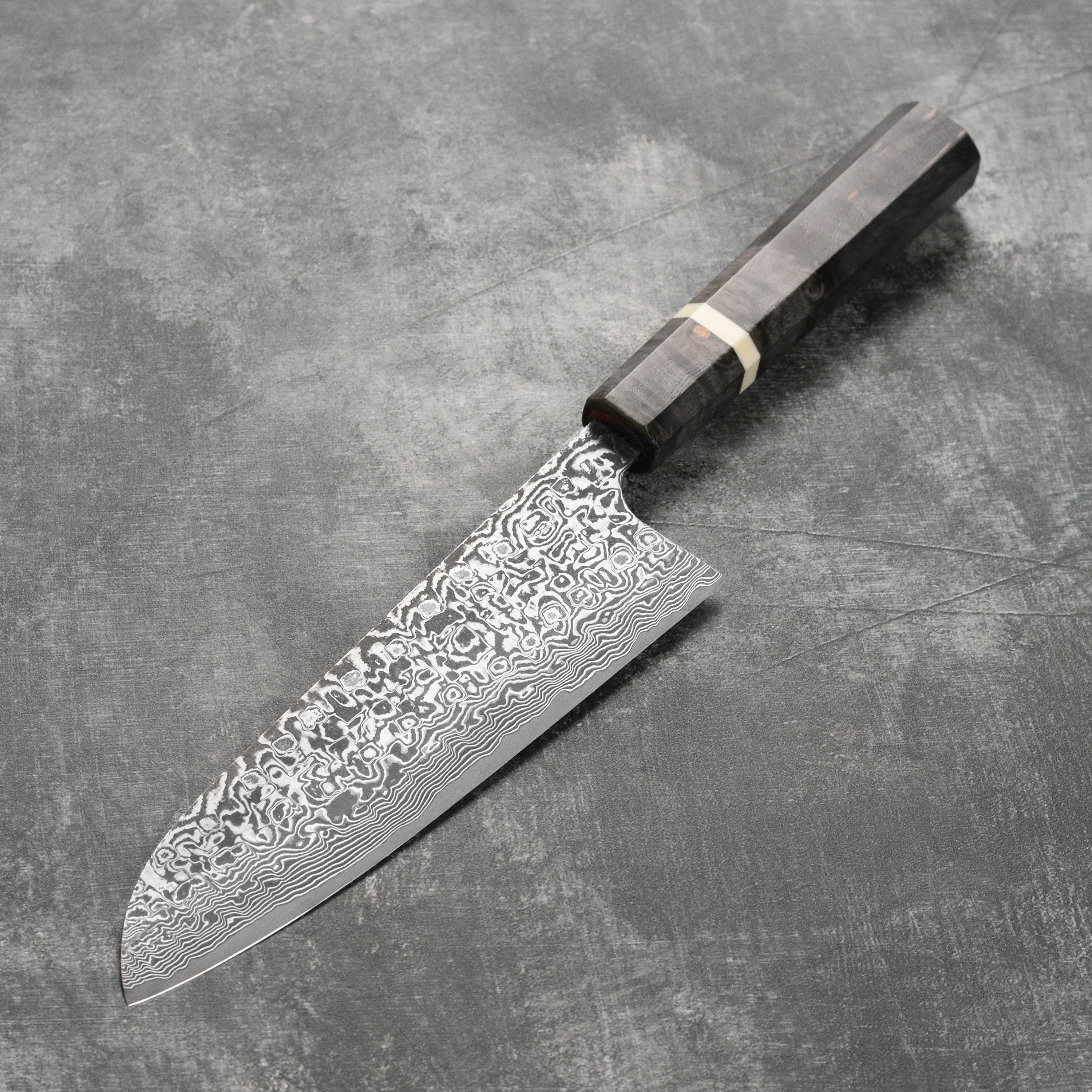 Saji SG2 Black Damascus 7" Santoku, Stabilized Birch - Image 3
