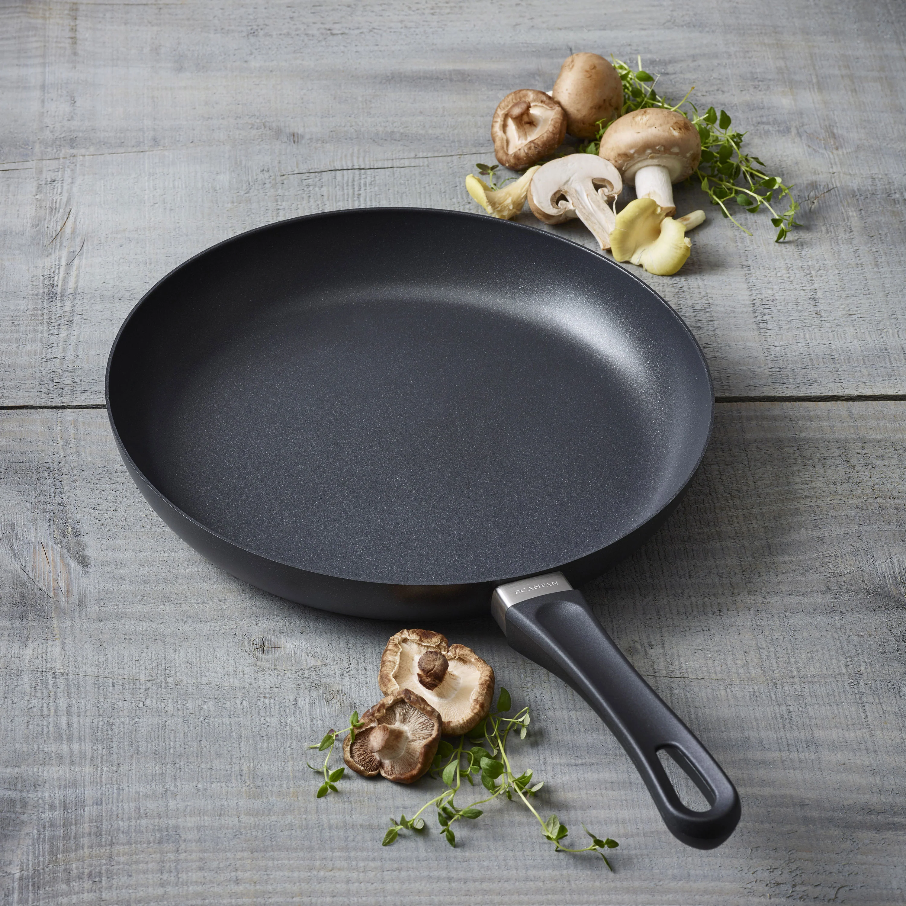Scanpan Classic 10.25 & 12.5" Nonstick Fry Pan Set with Lids - Image 4
