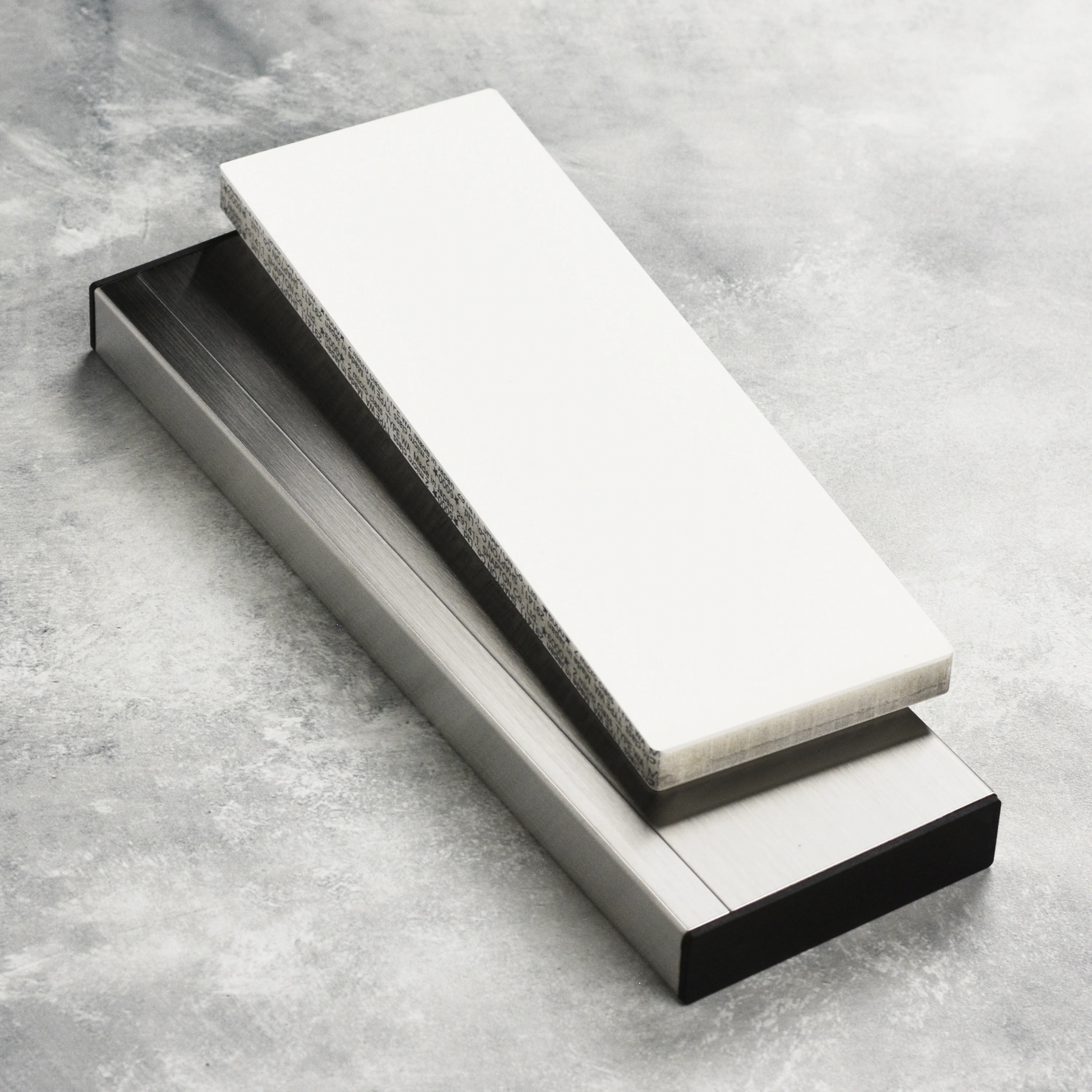 Shapton RockStar 6000 Whetstone with Stainless Steel Case