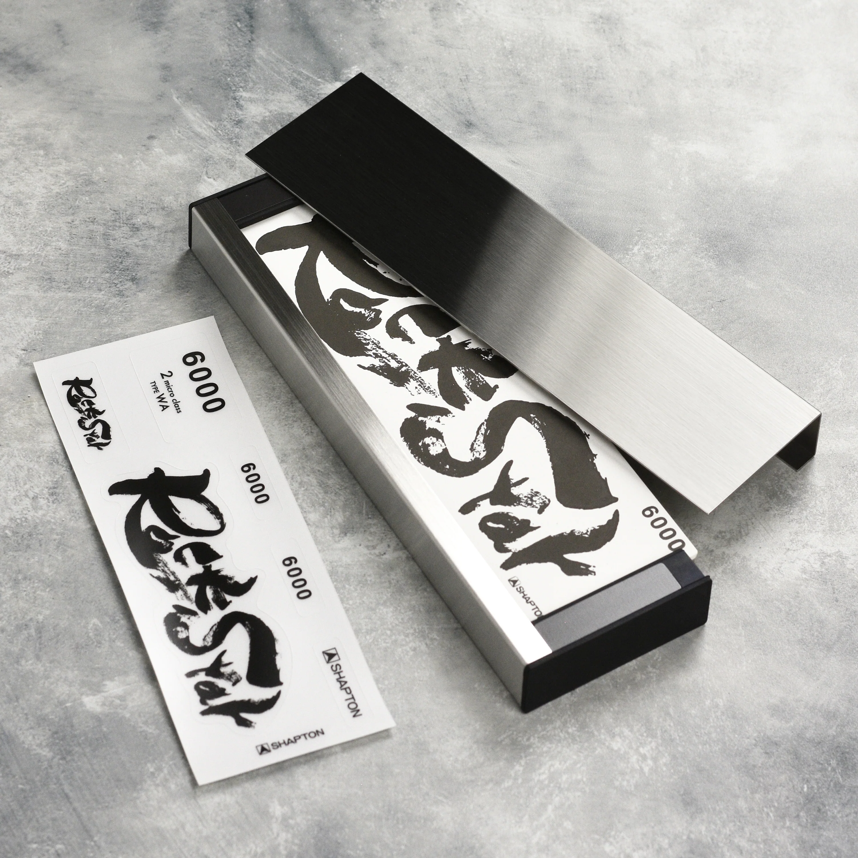 Shapton RockStar 6000 Whetstone with Stainless Steel Case - Image 2