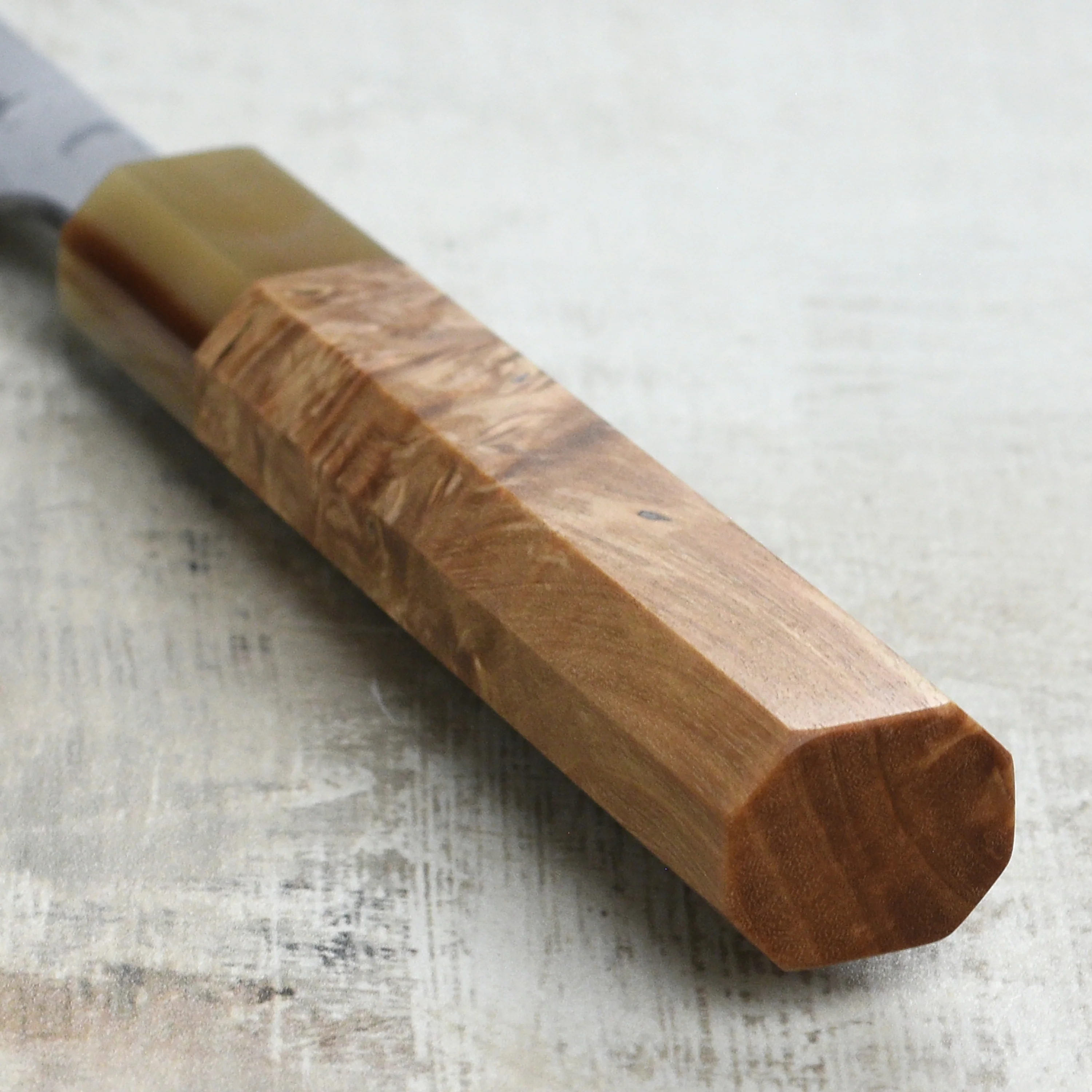 Shiro Kamo Shirogami #2 Damascus 6.5" Santoku - Image 2
