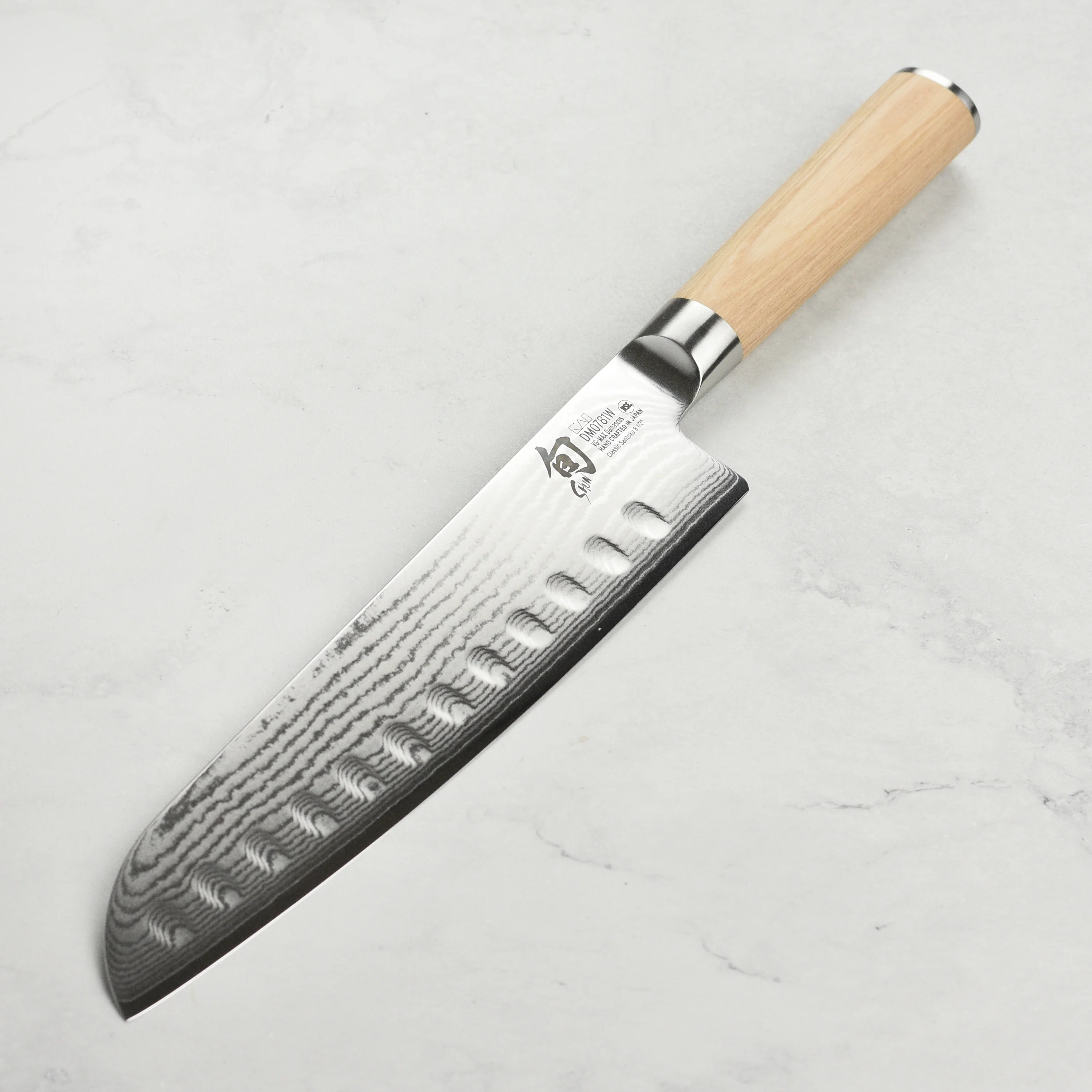 Shun Classic Blonde 8.5" Hollow Edge Santoku Knife - Image 6