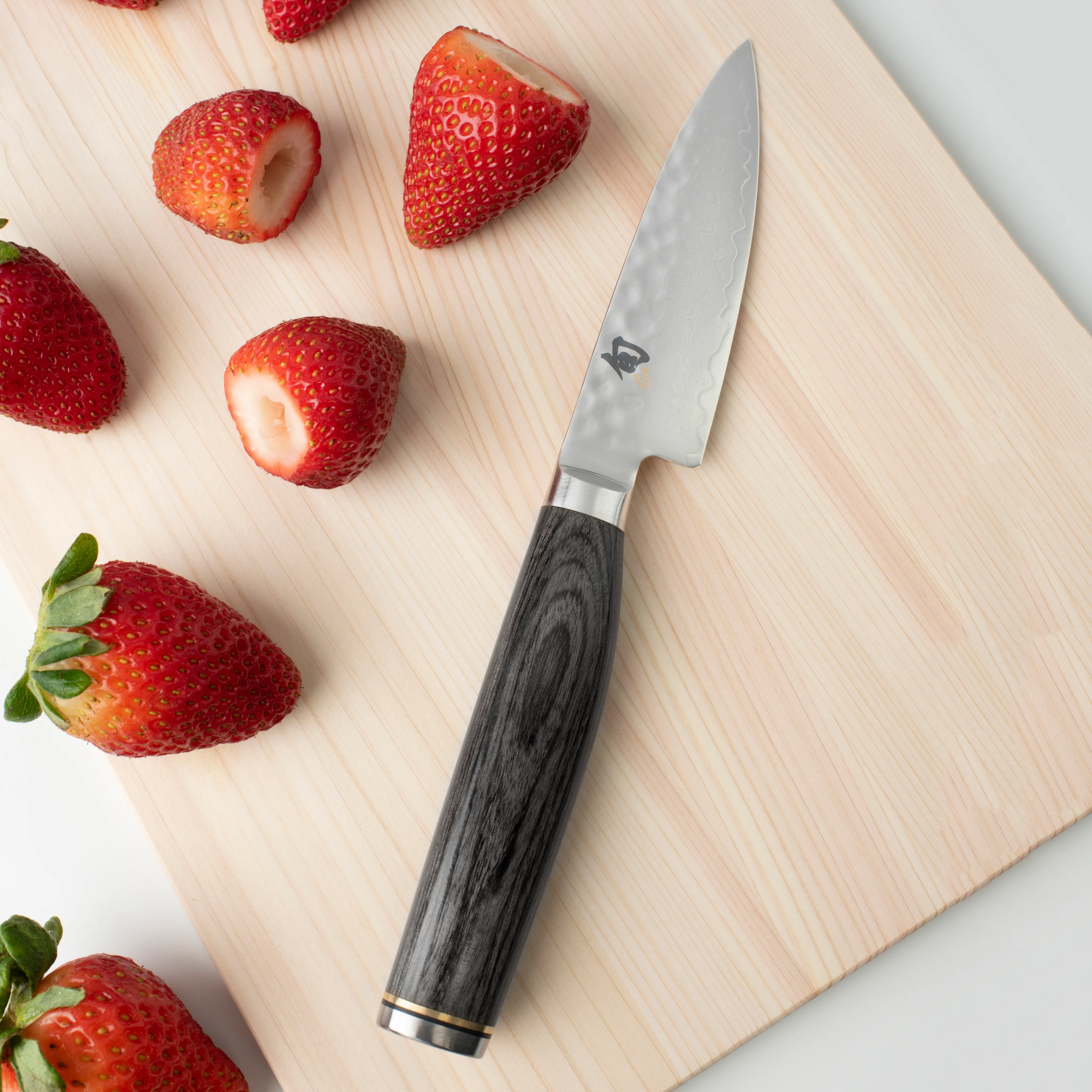Shun 15.75" x 10.75" x 0.5" Hinoki Cutting Board - Image 7