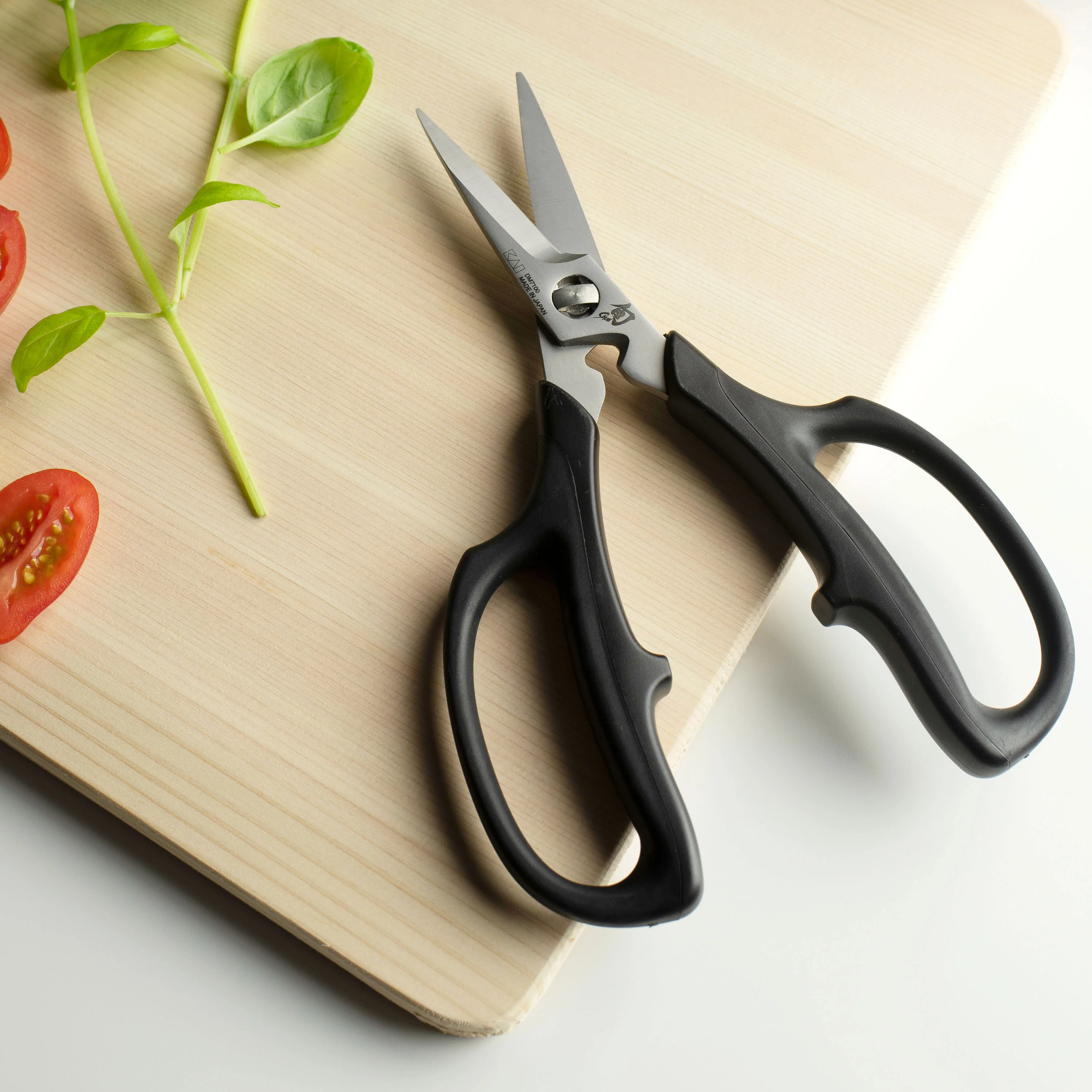 Shun 2 Piece Premium Take-Apart Kitchen Shears & Herb Scissors Set - Image 10