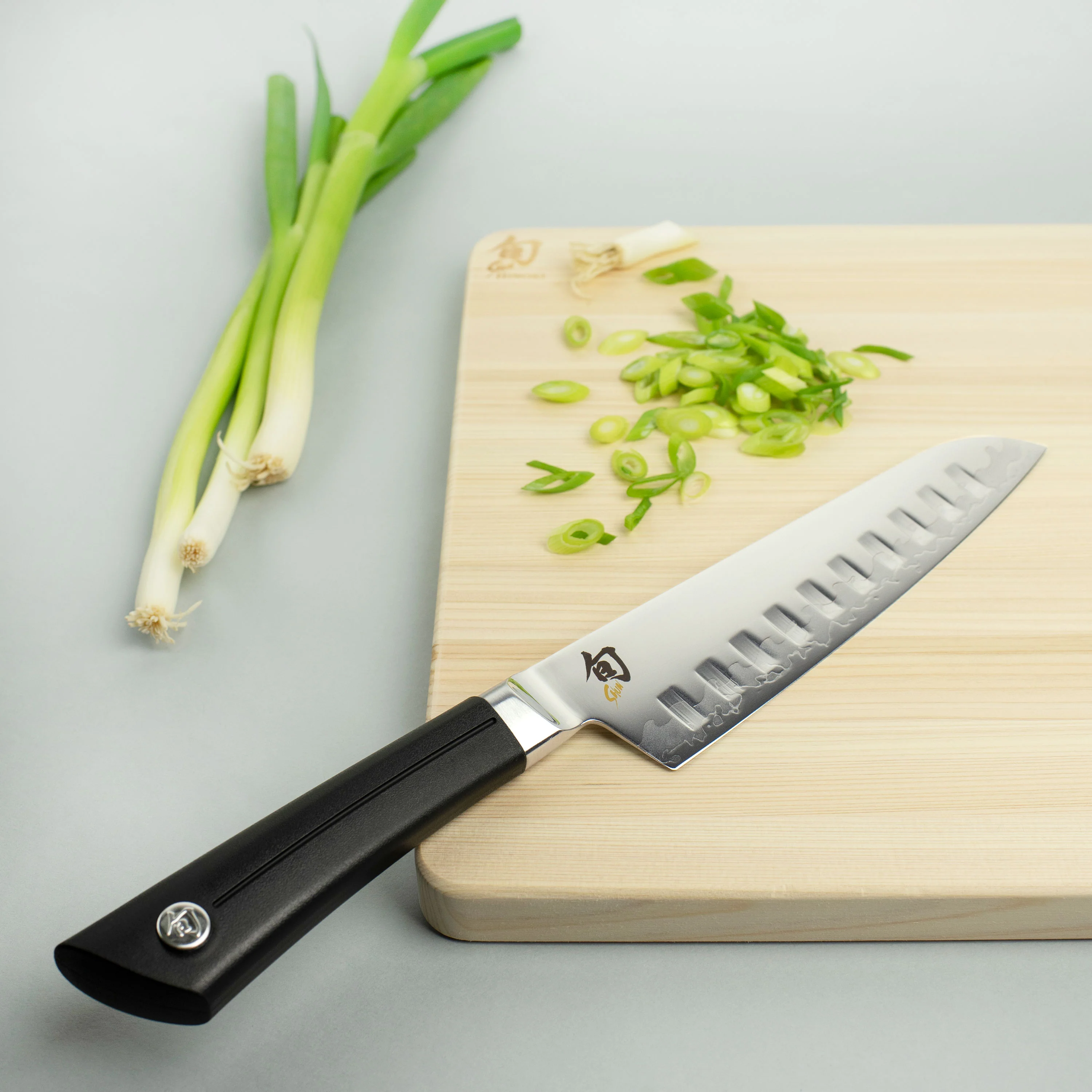 Shun Sora 5.5" Hollow Edge Santoku Knife - Image 6