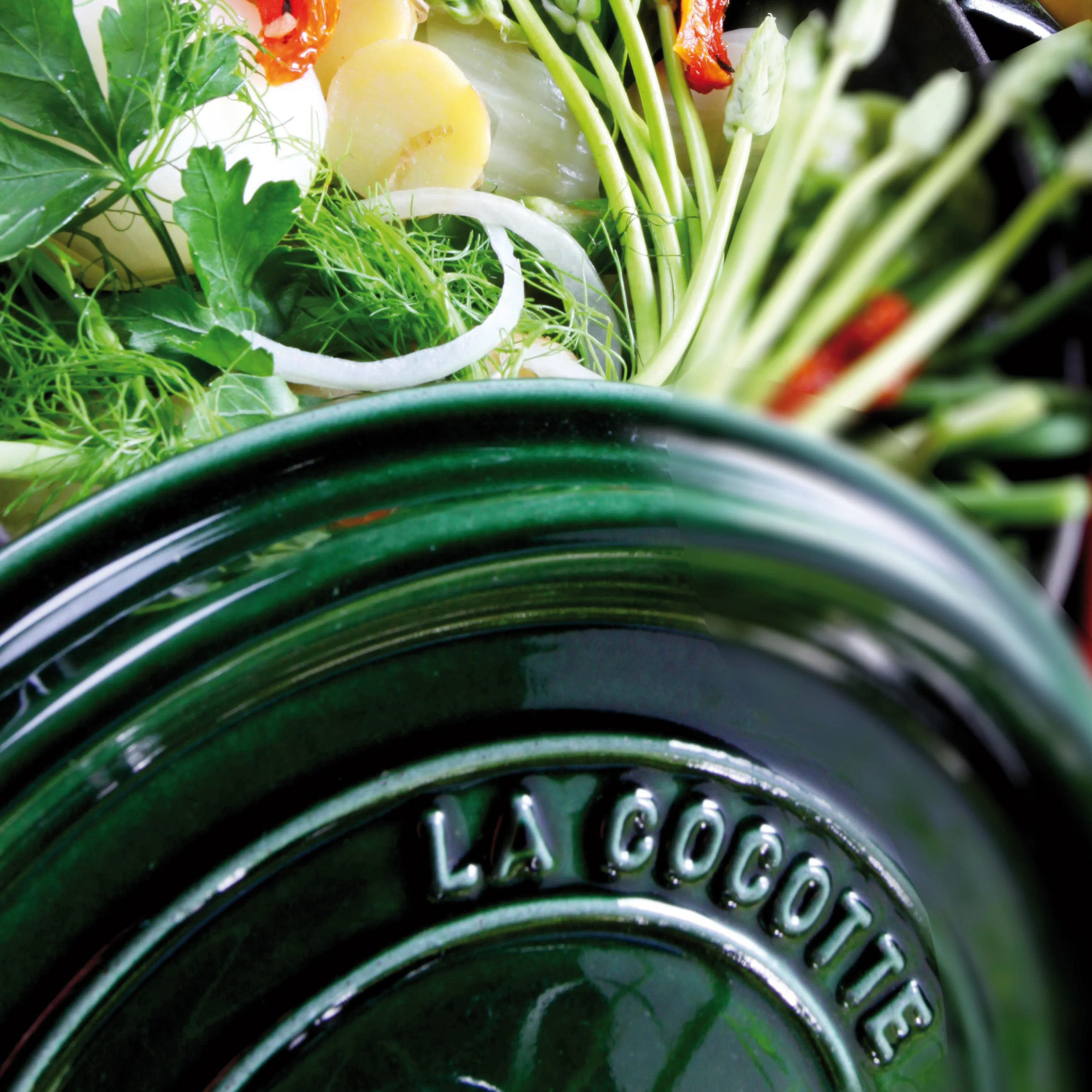 Staub 4-quart Basil Round Dutch Oven - Image 4
