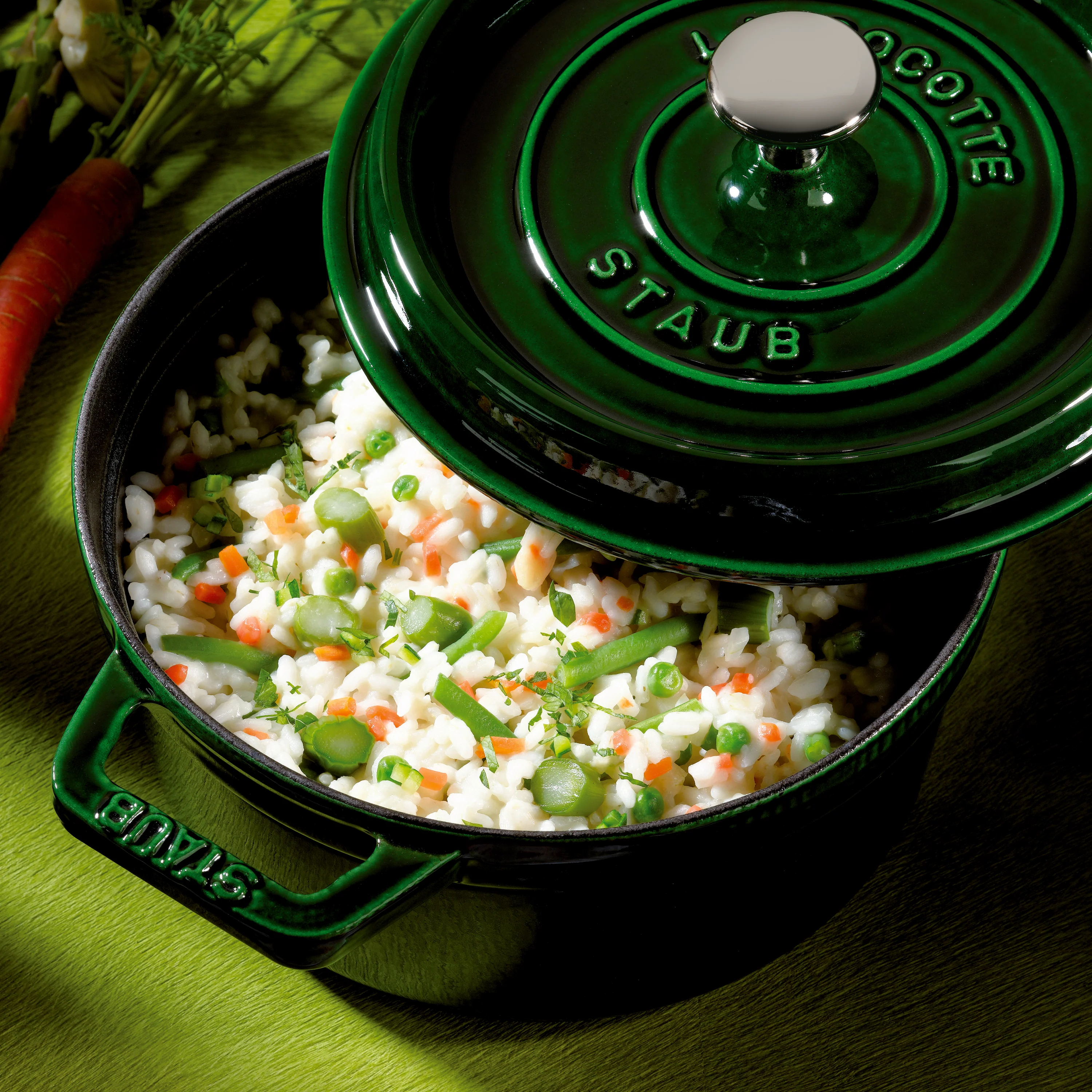 Staub 4-quart Basil Round Dutch Oven - Image 7