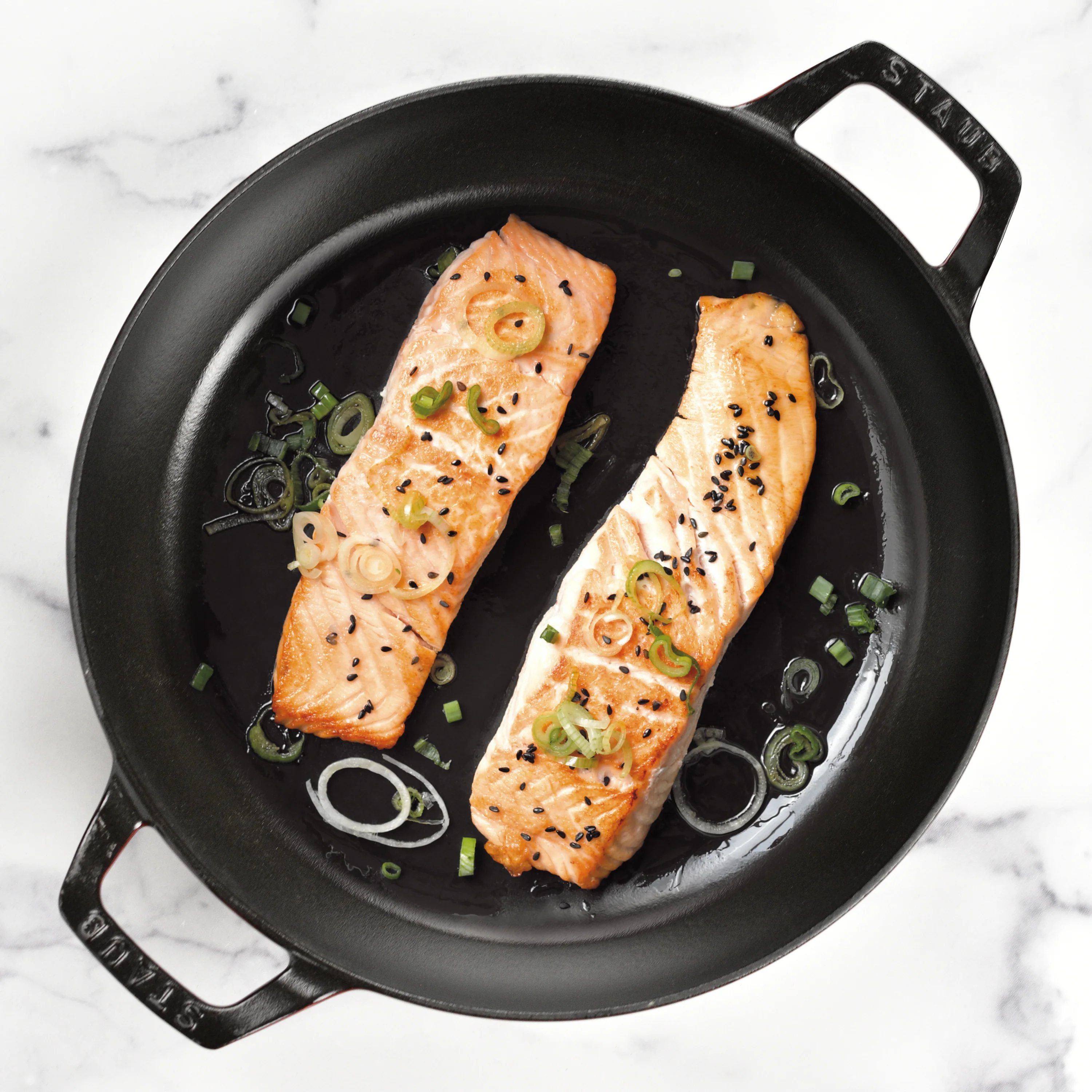 Staub 3.5-quart Grenadine Heritage Braiser - Image 3