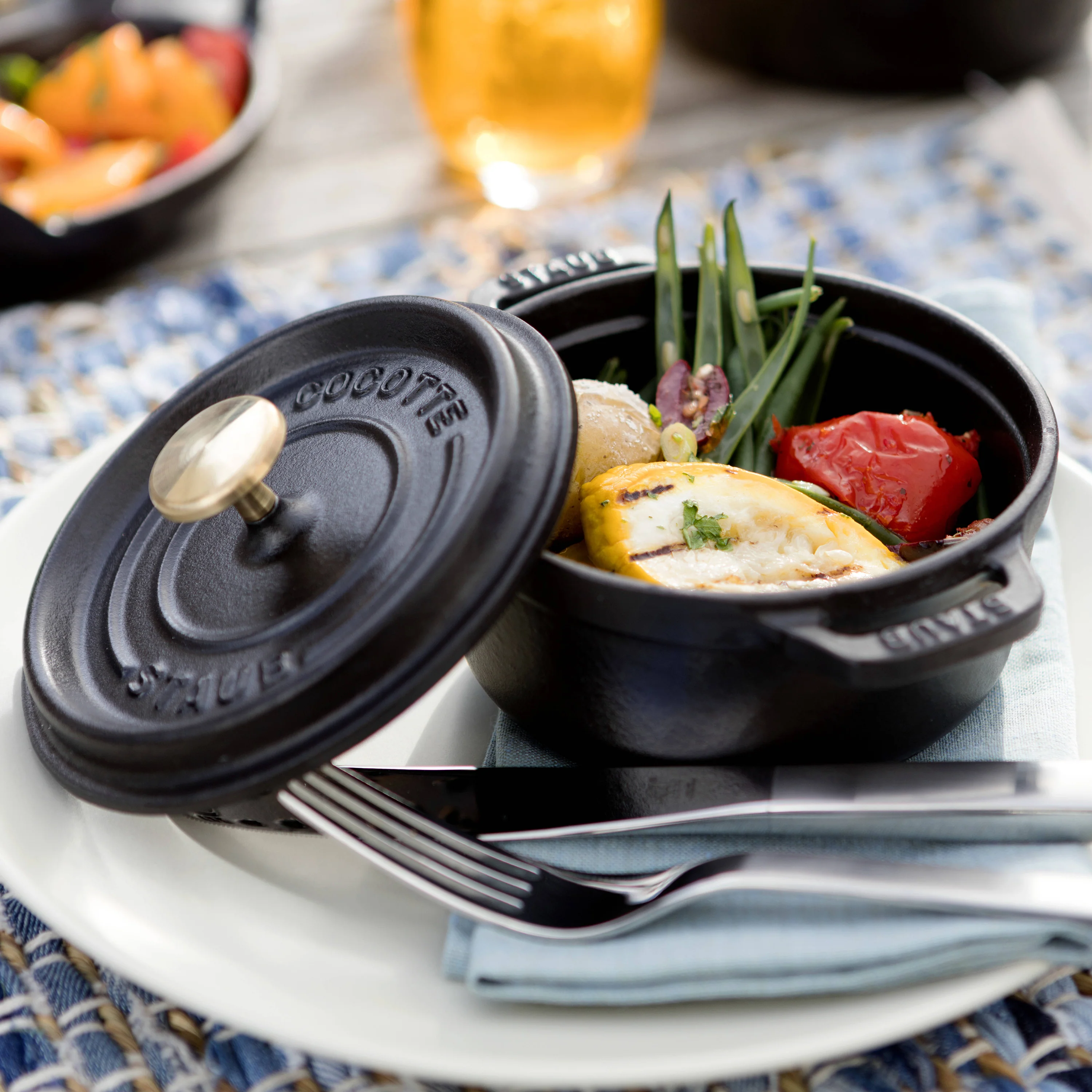 Staub 0.25-quart Matte Black Mini Round Dutch Oven - Image 4